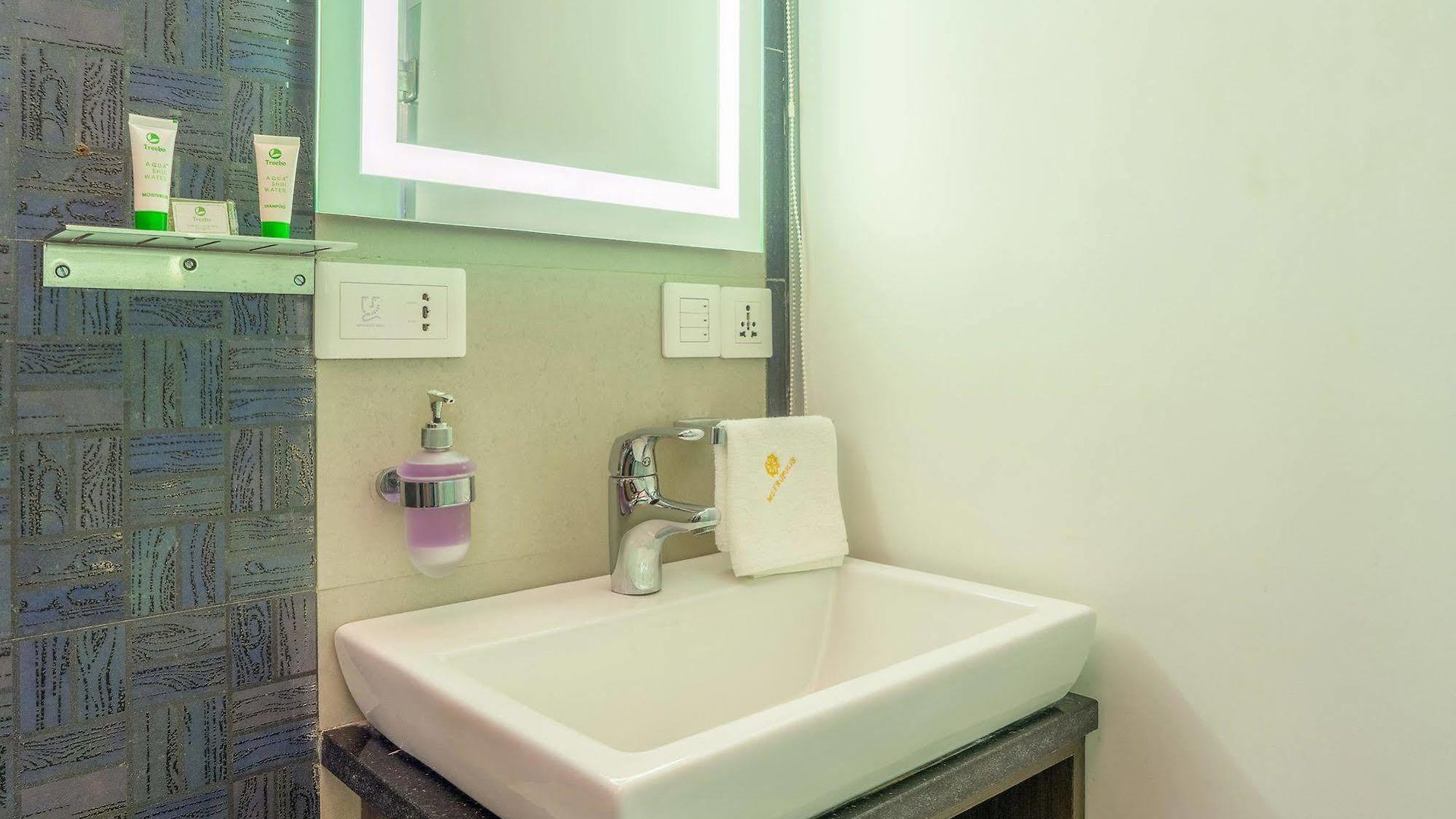 Hotel Comfort Metropolis