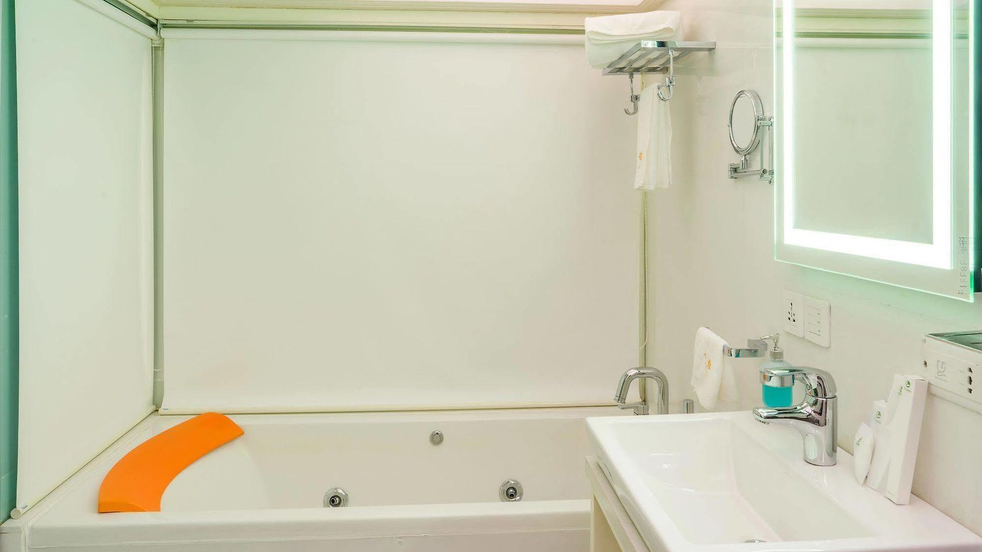 Hotel Comfort Metropolis 4*
