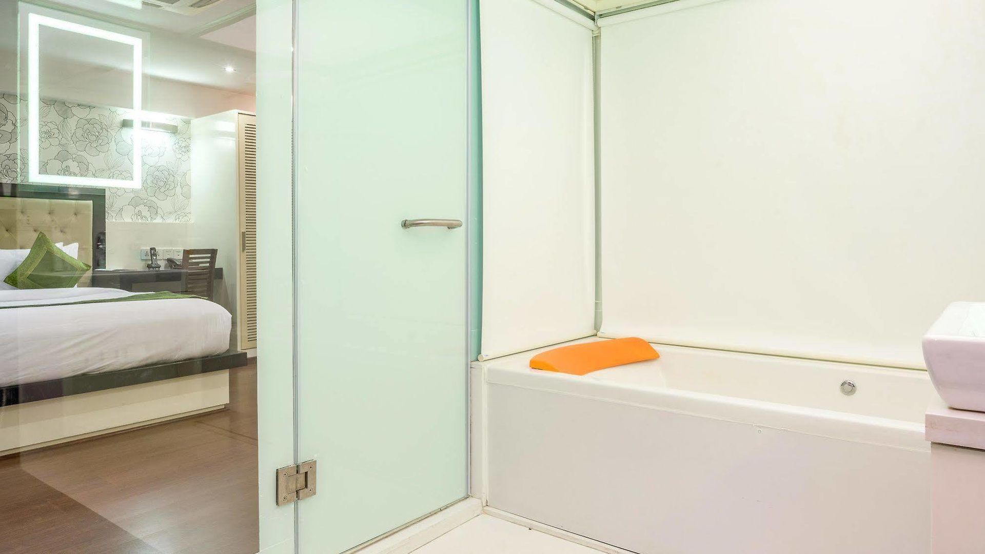 Comfort Metropolis Hotel Mumbai