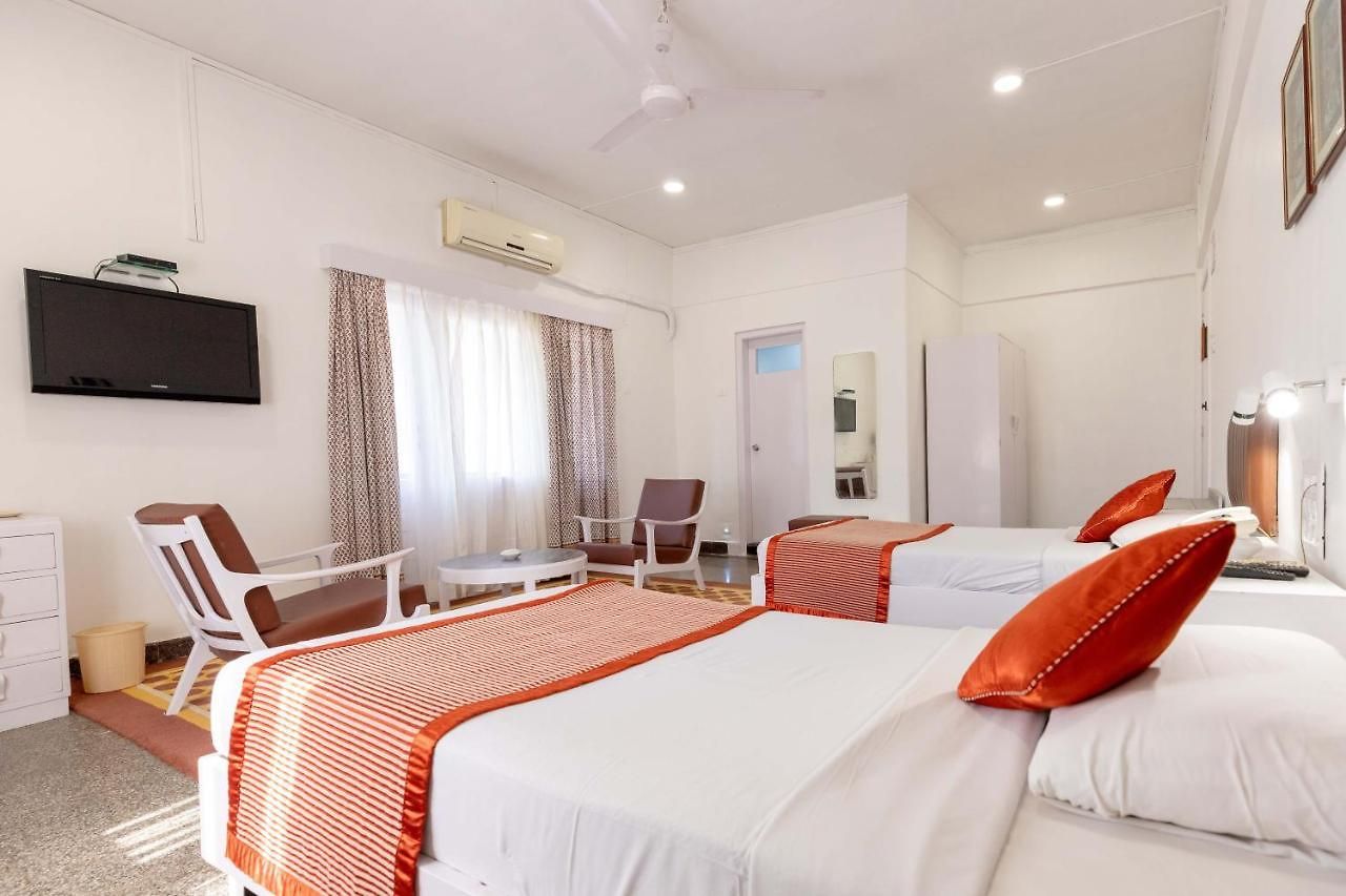 Hotel West End Opp Hospital Mumbai