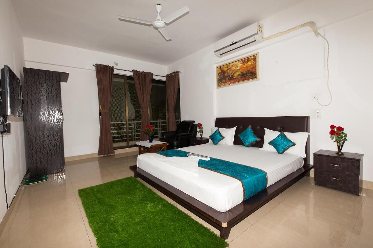 Aristo Room, - Near Kokilaben Dhirubai Ambani Hospital For Family Only, 3* Mumbai