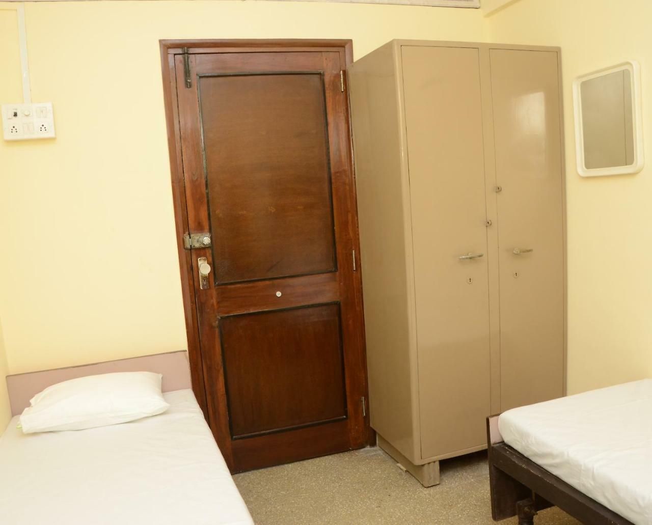 Hostel Fair Host - Male Only Mumbai