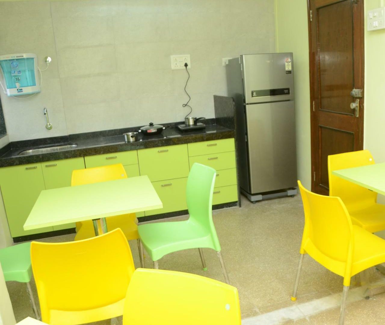 Fair Host - Male Only Hostel