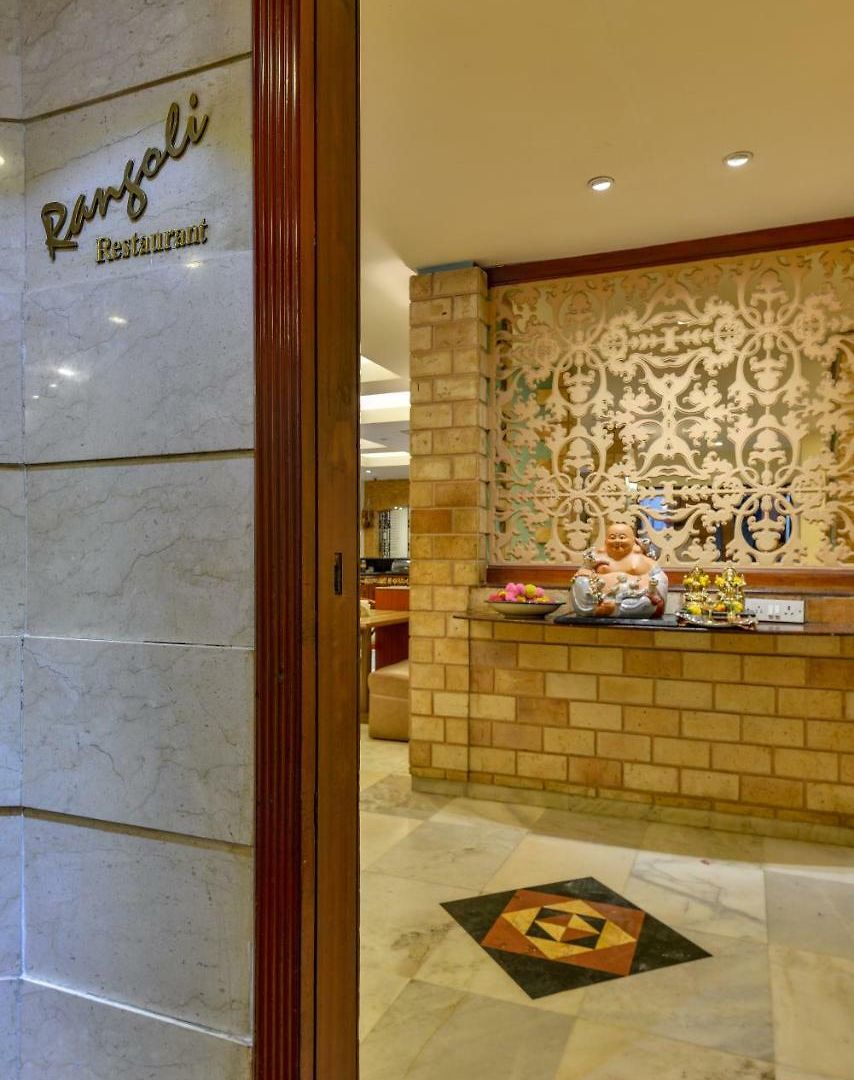 Ajanta Hotel 3*