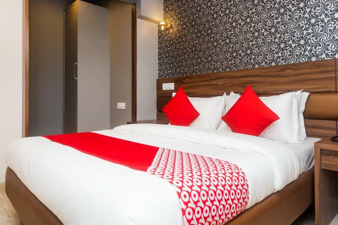 Oyo 35893 Sea Shore Hotel Mumbai