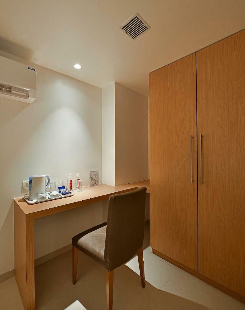 Leafio-near Airport 3*