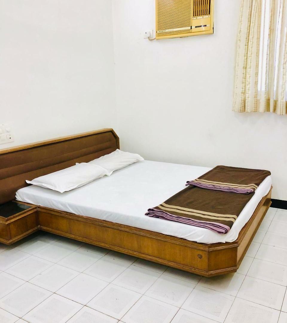 Neo Ghatkopar Hotel