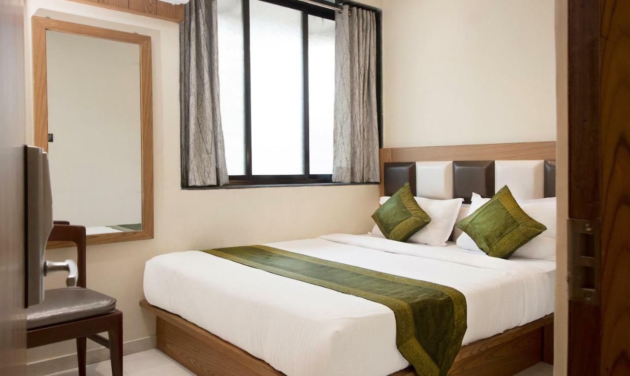 Hotel Residency Park Near Masjid Rly Station South Mumbai