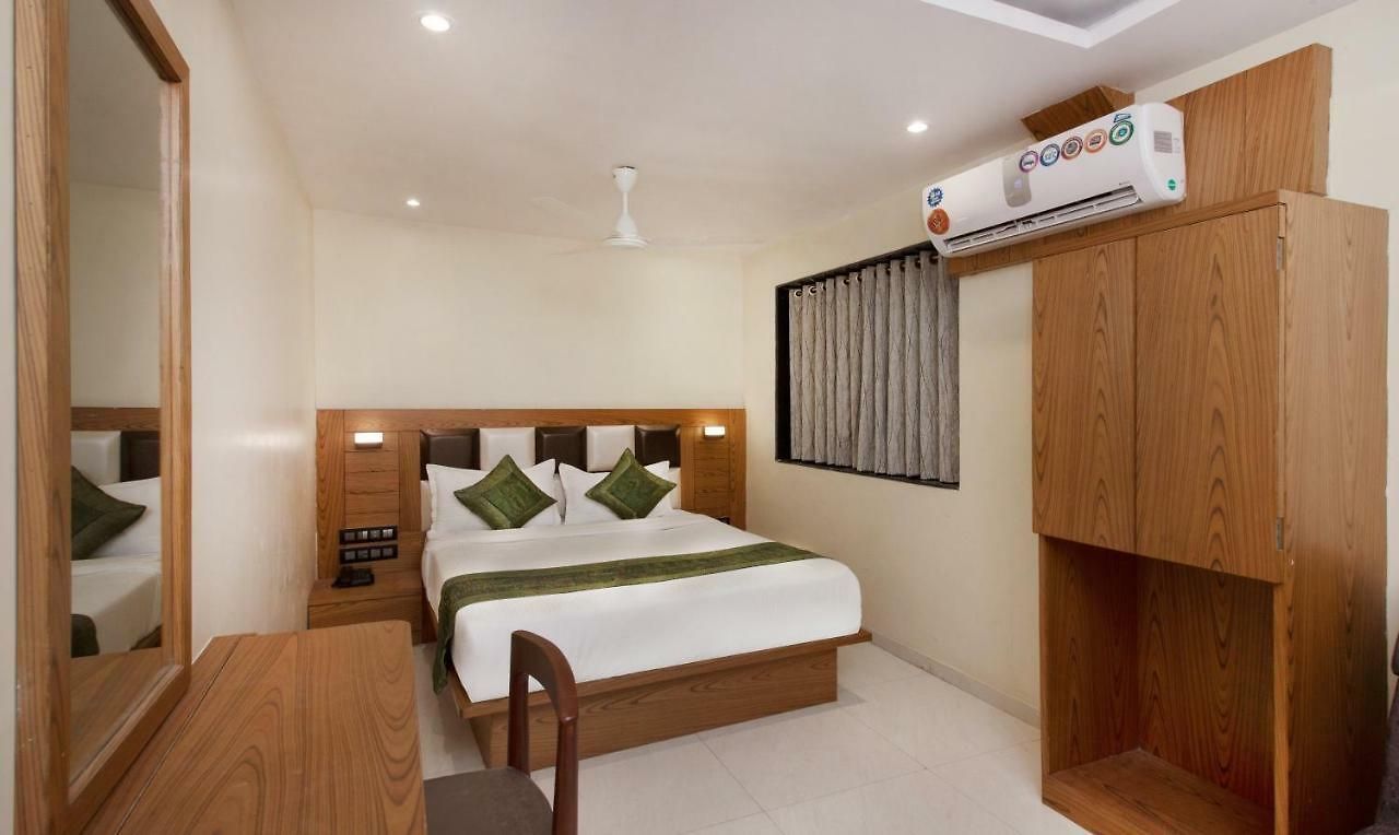Residency Park Near Masjid Rly Station South Hotel 3*