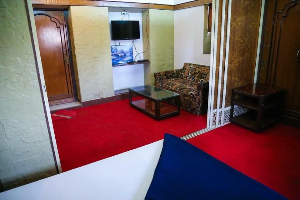 Hotel Happy Mumbai