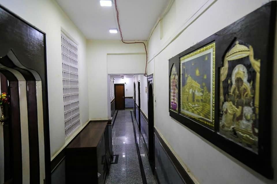 Happy Hotel Mumbai