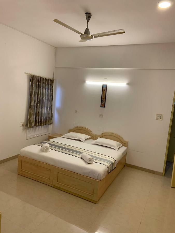 Pinaki Comfort , Bandra Bed & Breakfast *