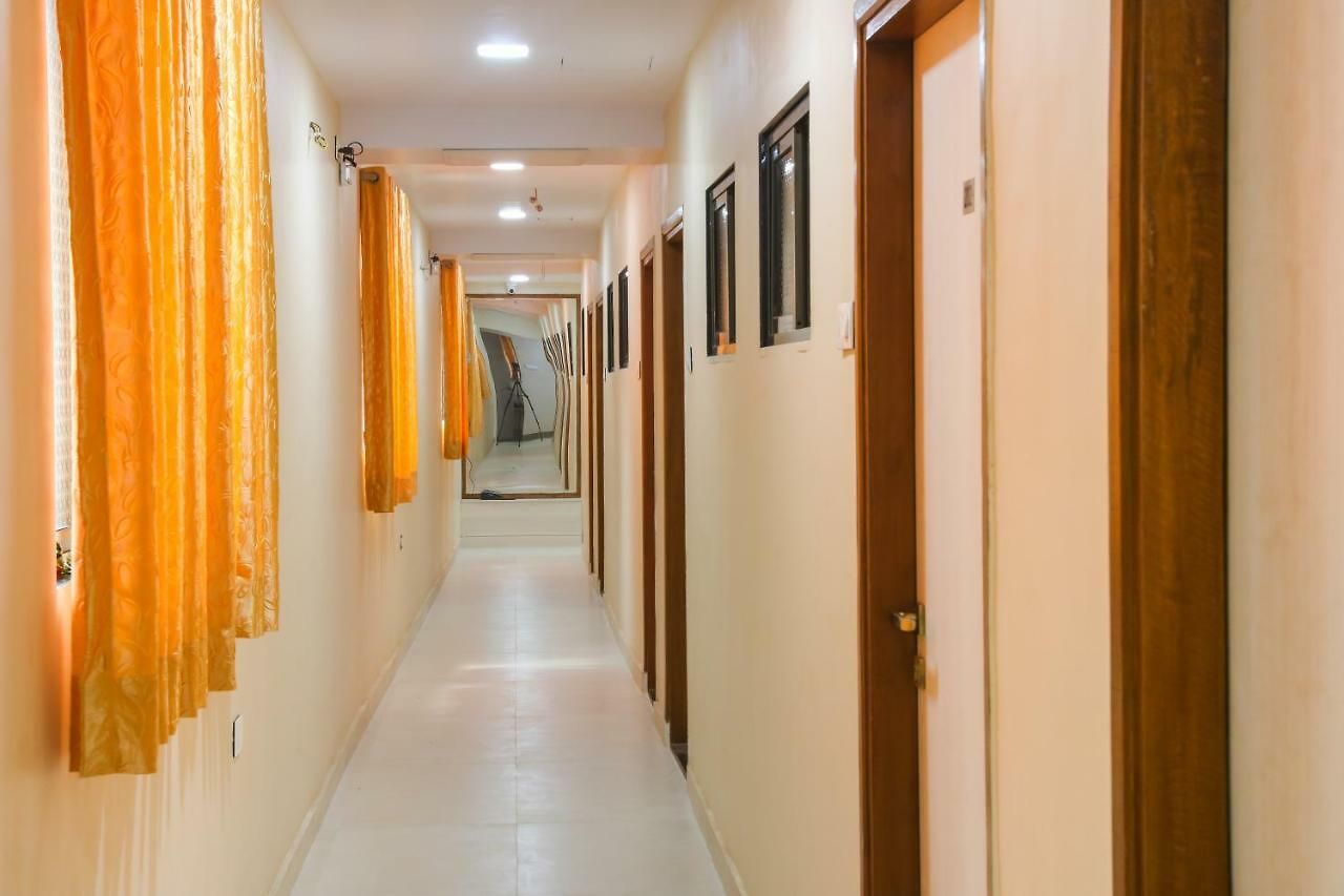 Hotel Golden Lake