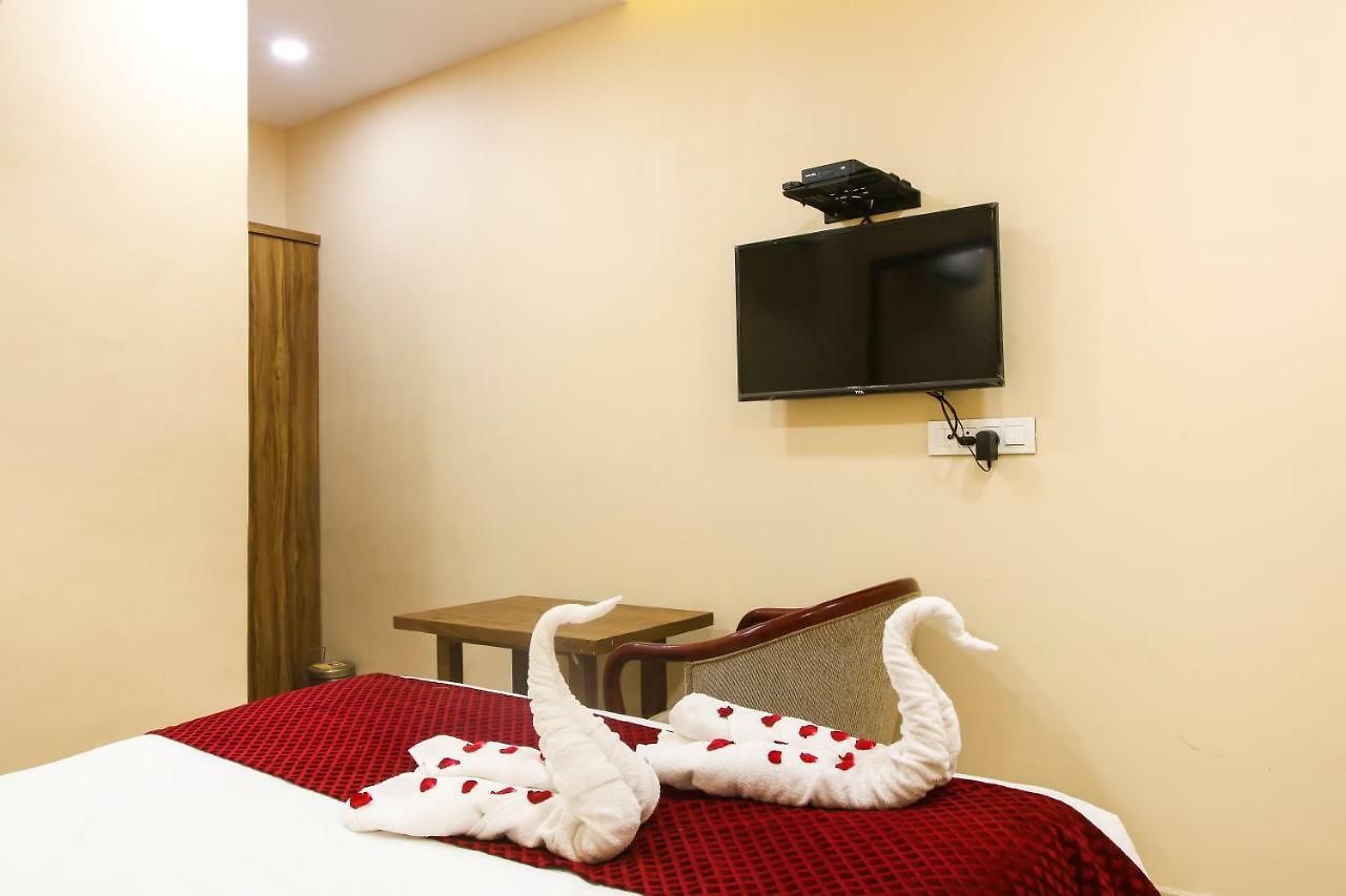 Hotel Golden Lake