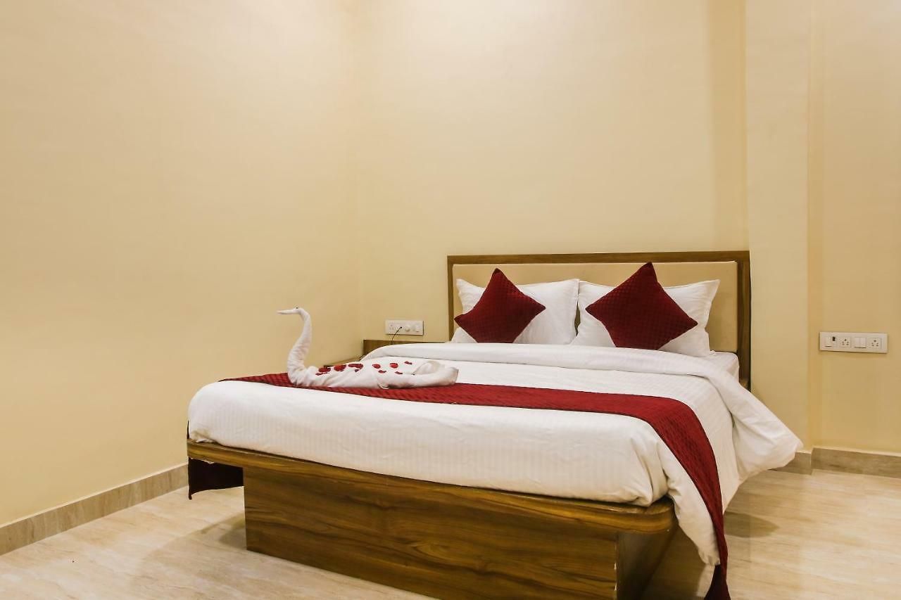 Golden Lake Hotel Mumbai