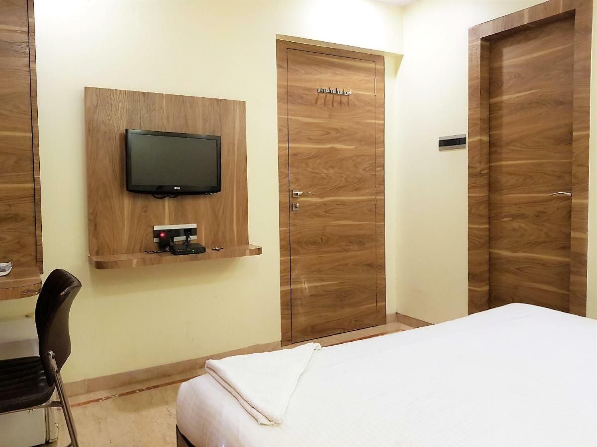 Hotel Hexa Benzy Palace