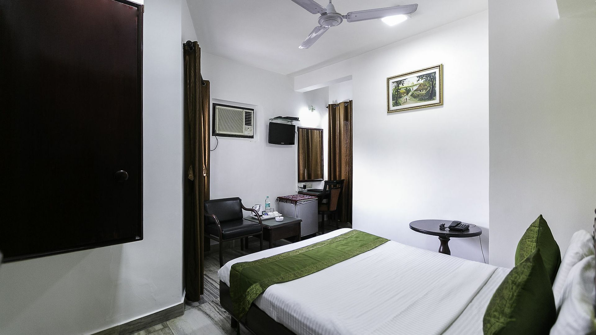 Hotel Treebo Trend New Castle Mumbai