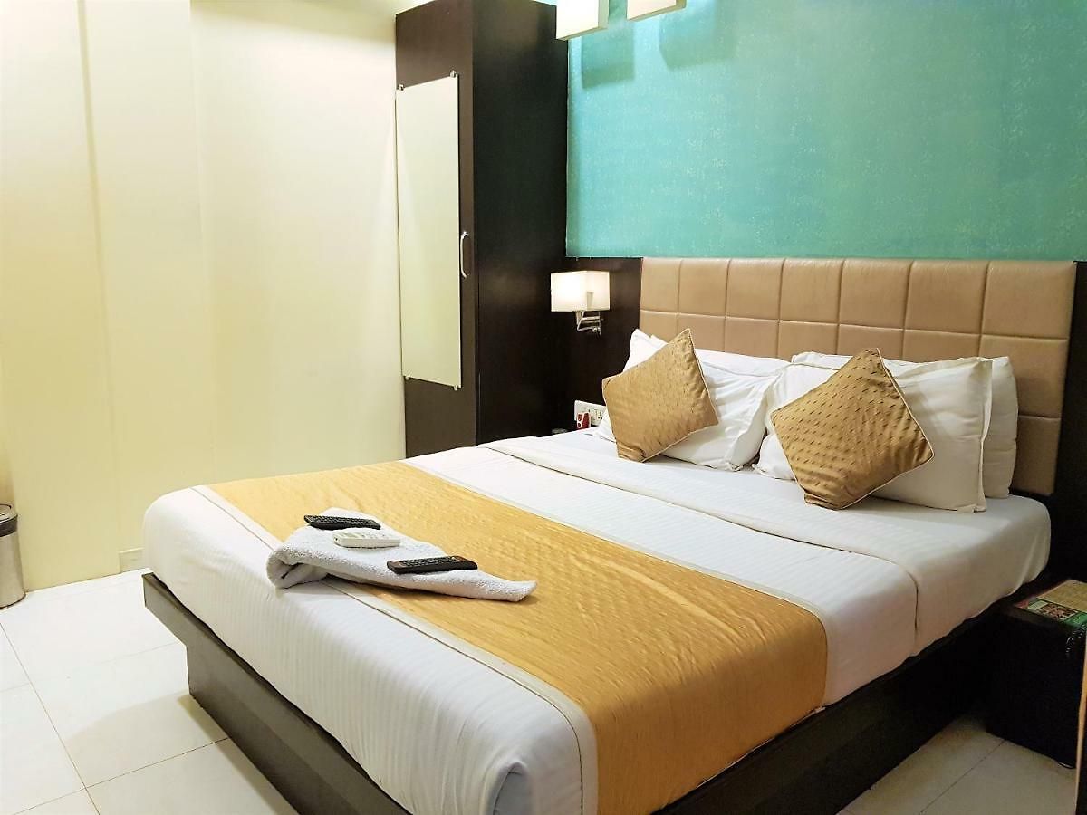 Hexa Avenue Hotel 3*