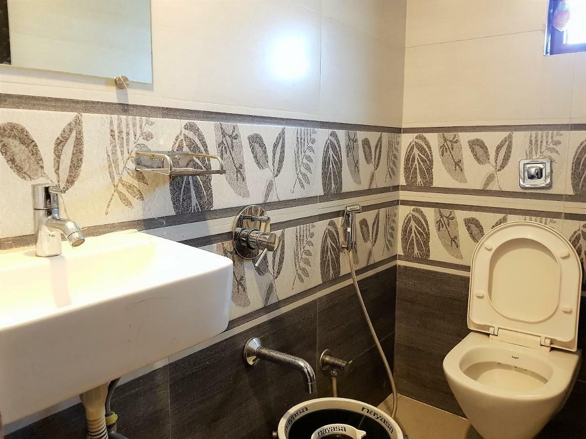 Hexa Avenue Hotel 3*