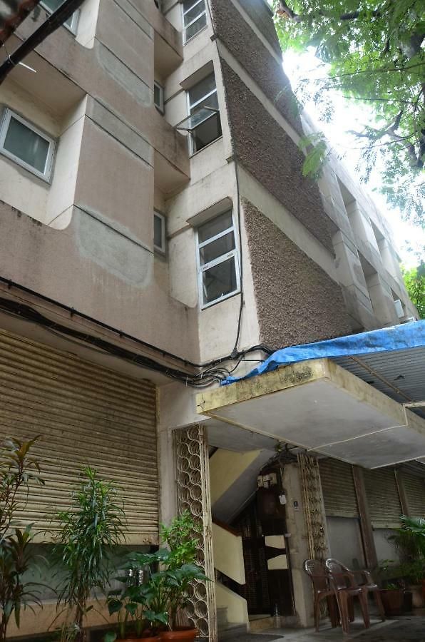 Fair Host - Male Only Hostel Mumbai
