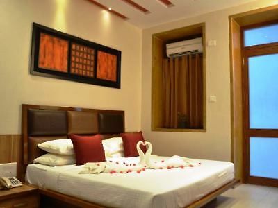 Sea Palace - Near Gateway Of India 3*