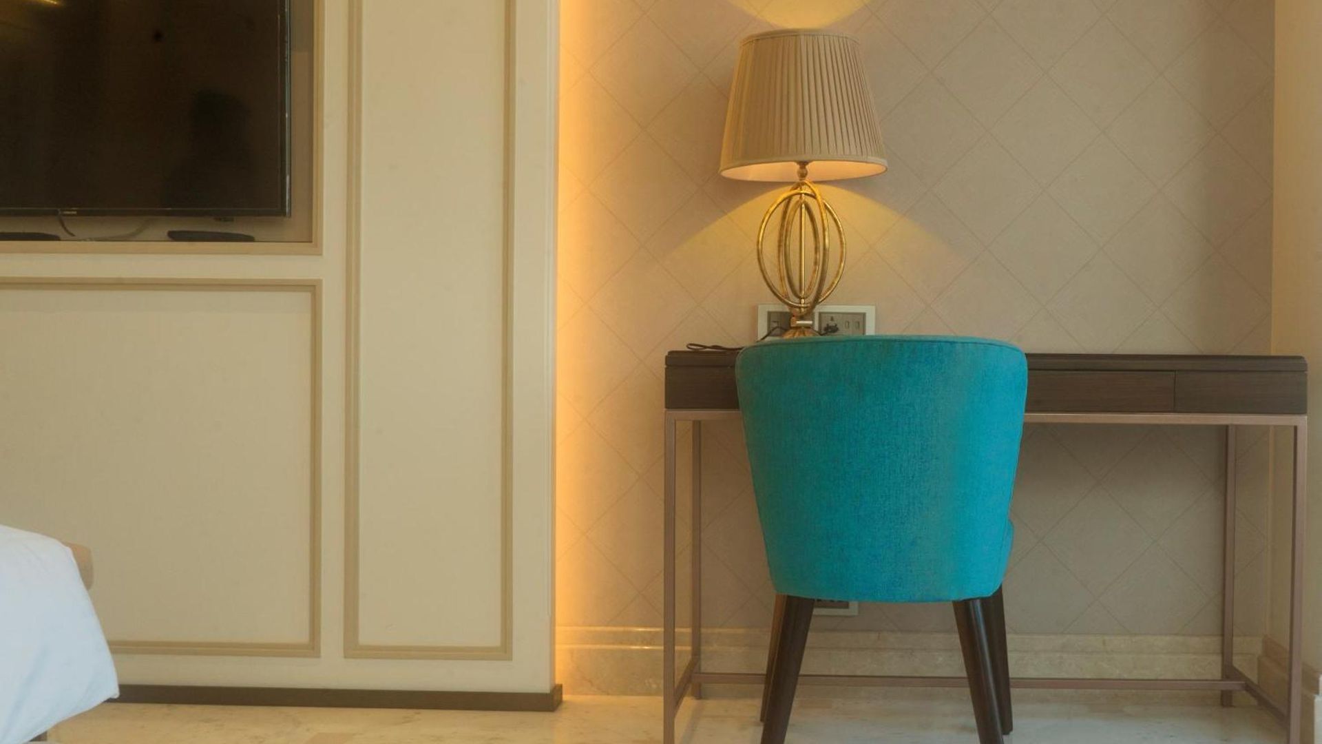 Hotel Harbour View Colaba 3*