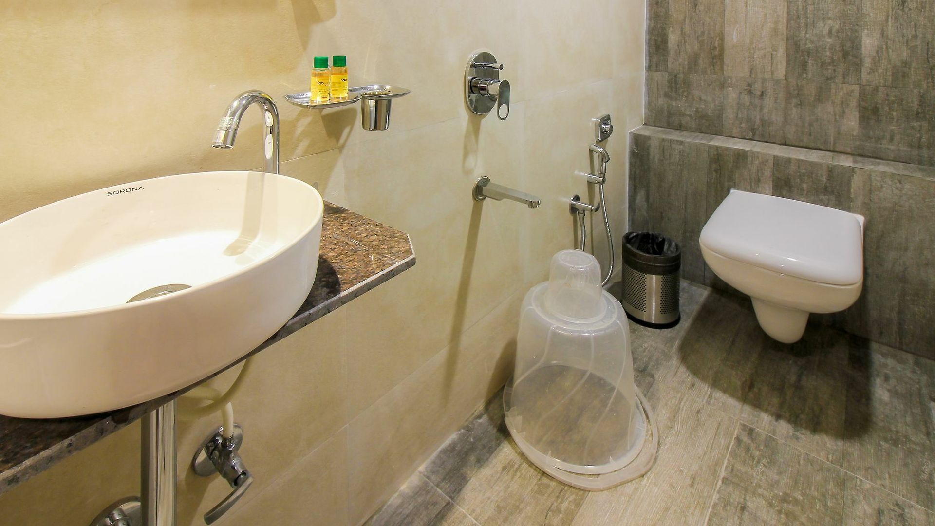 Fabhotel Aksa International