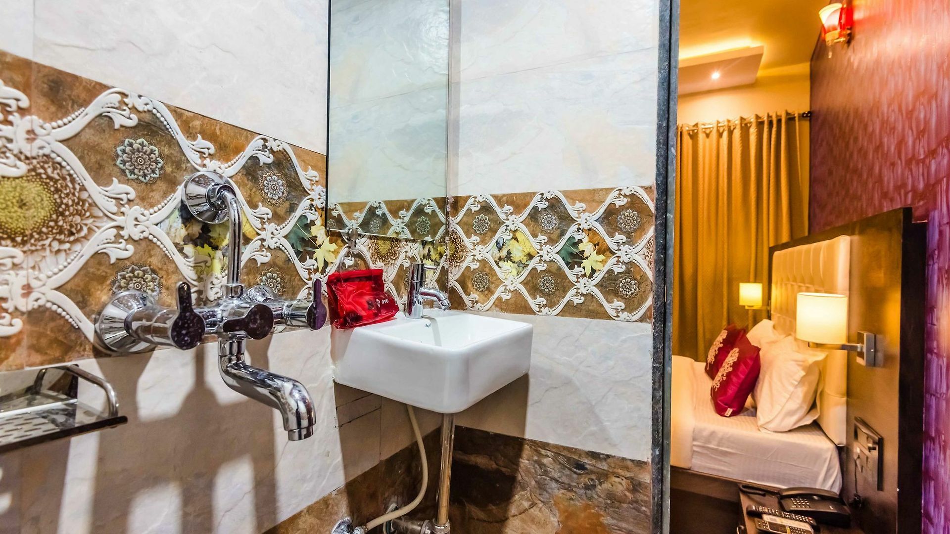 Hotel Oyo 6719 Atlas Grand 3*