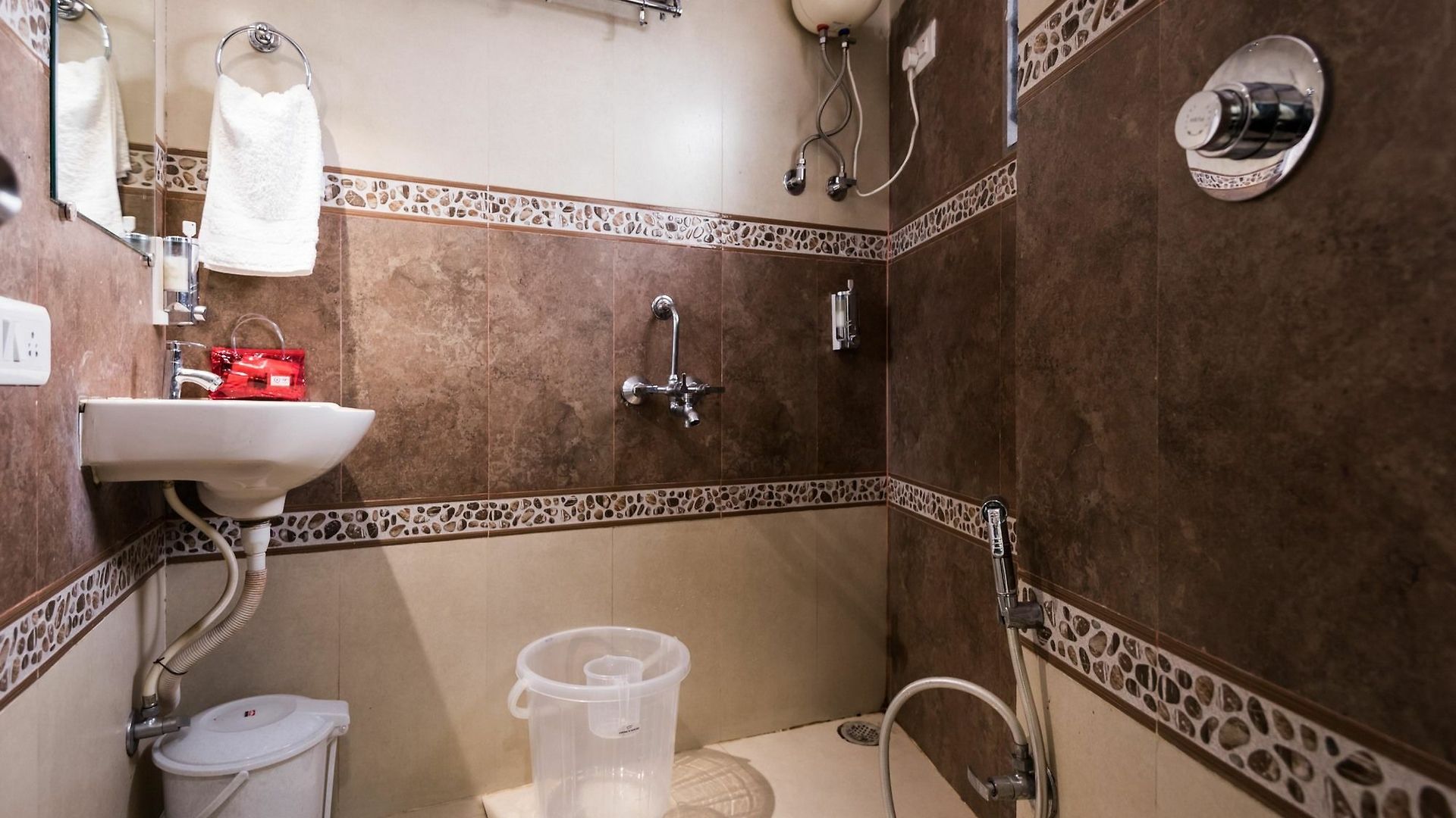 O Blue Pearl Residency Near Chhatrapati Shivaji International Airport Mumbai