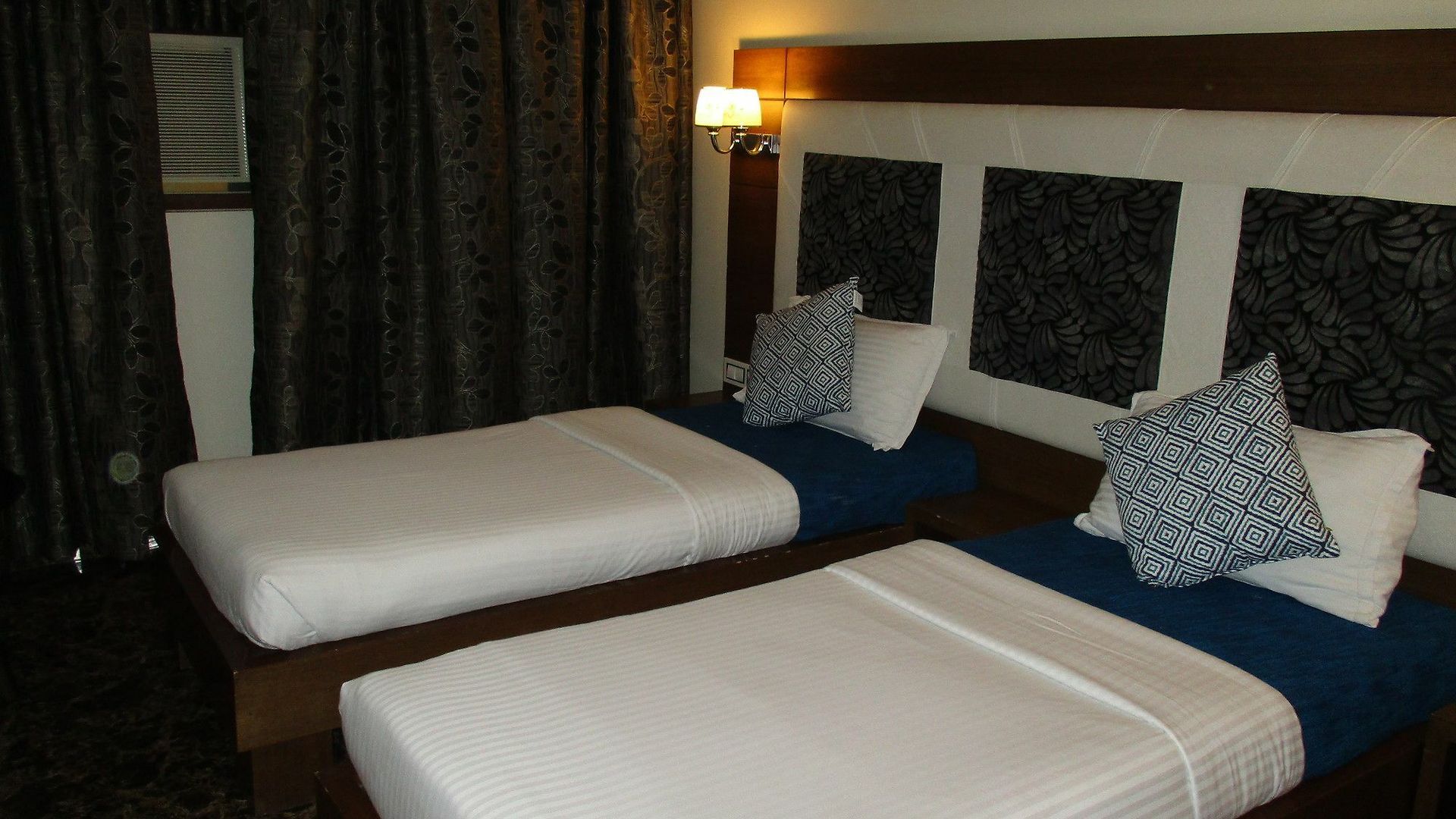 Sapna Hotel Mumbai