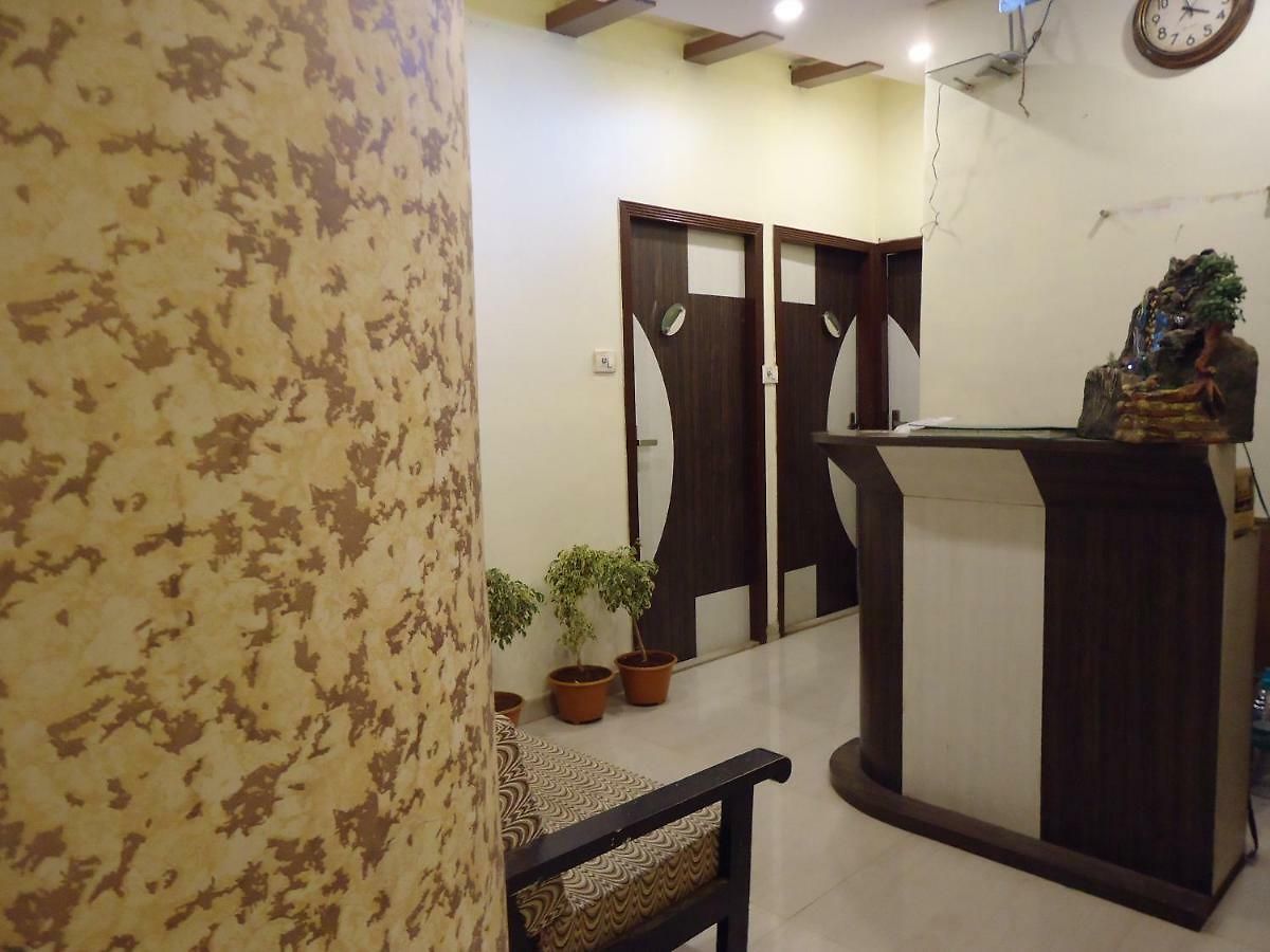 Metro Guest house *