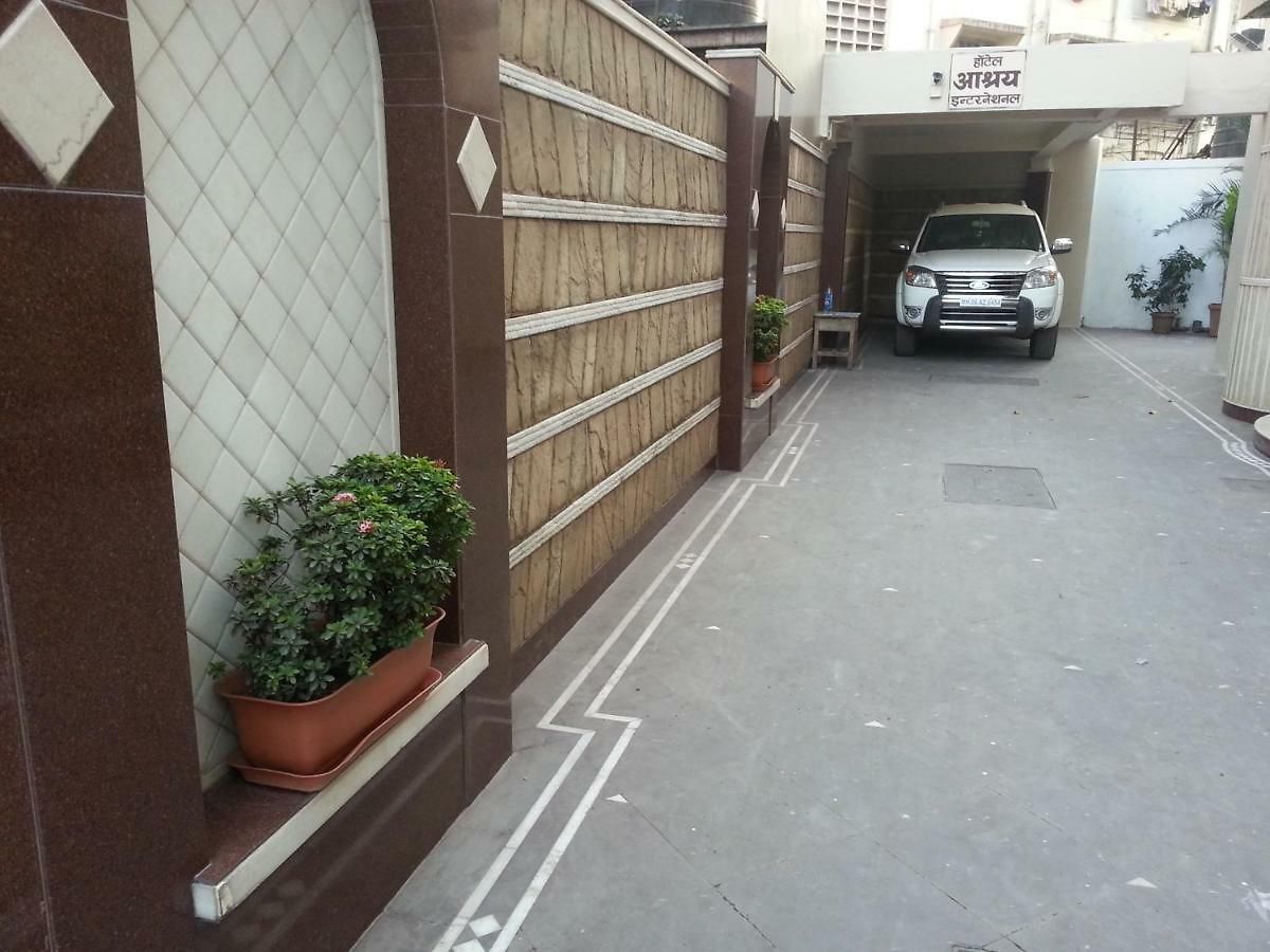 Ashray International, Sion - Near Bkc Hotel