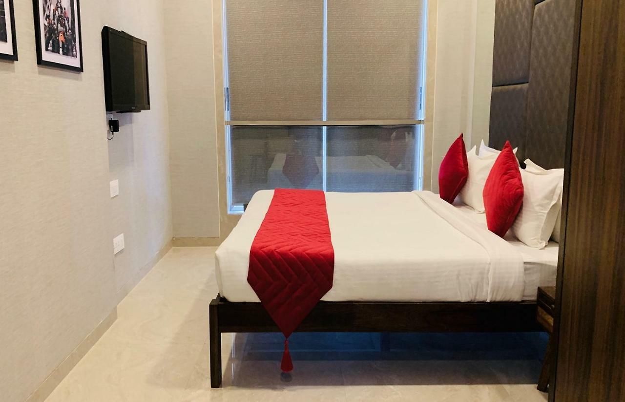 Theory9 Premium Service Khar Mumbai
