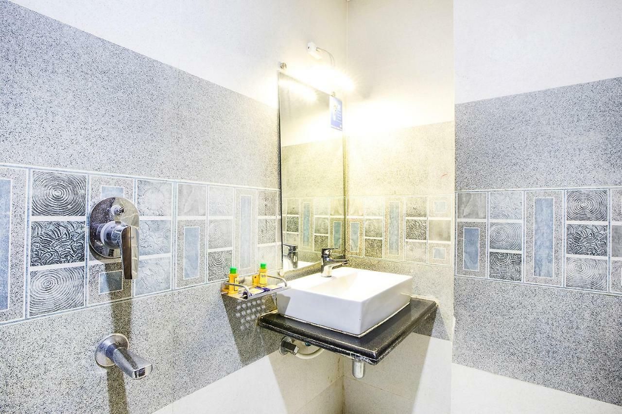 Fabhotel Aksa International 3* Mumbai