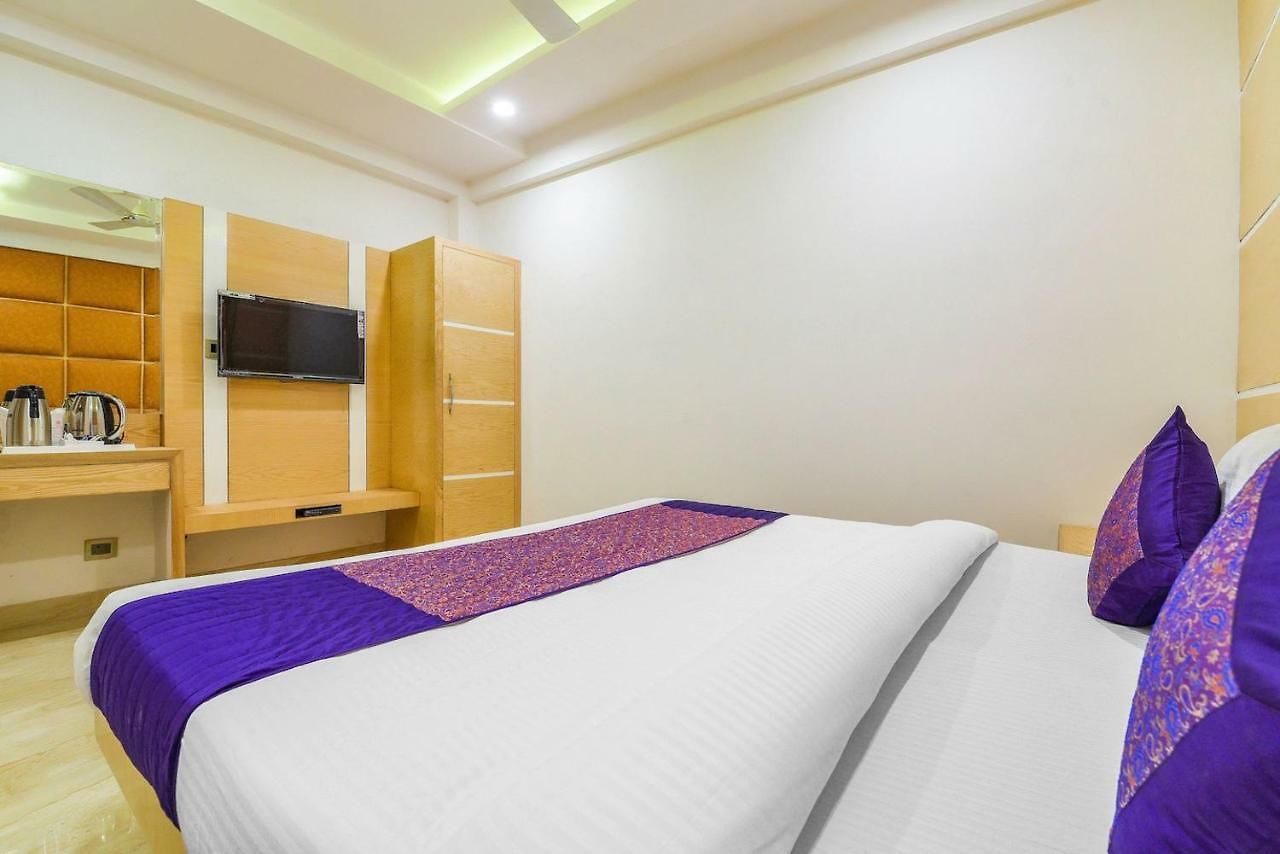 Anroute Stays - Airport Road Hotel