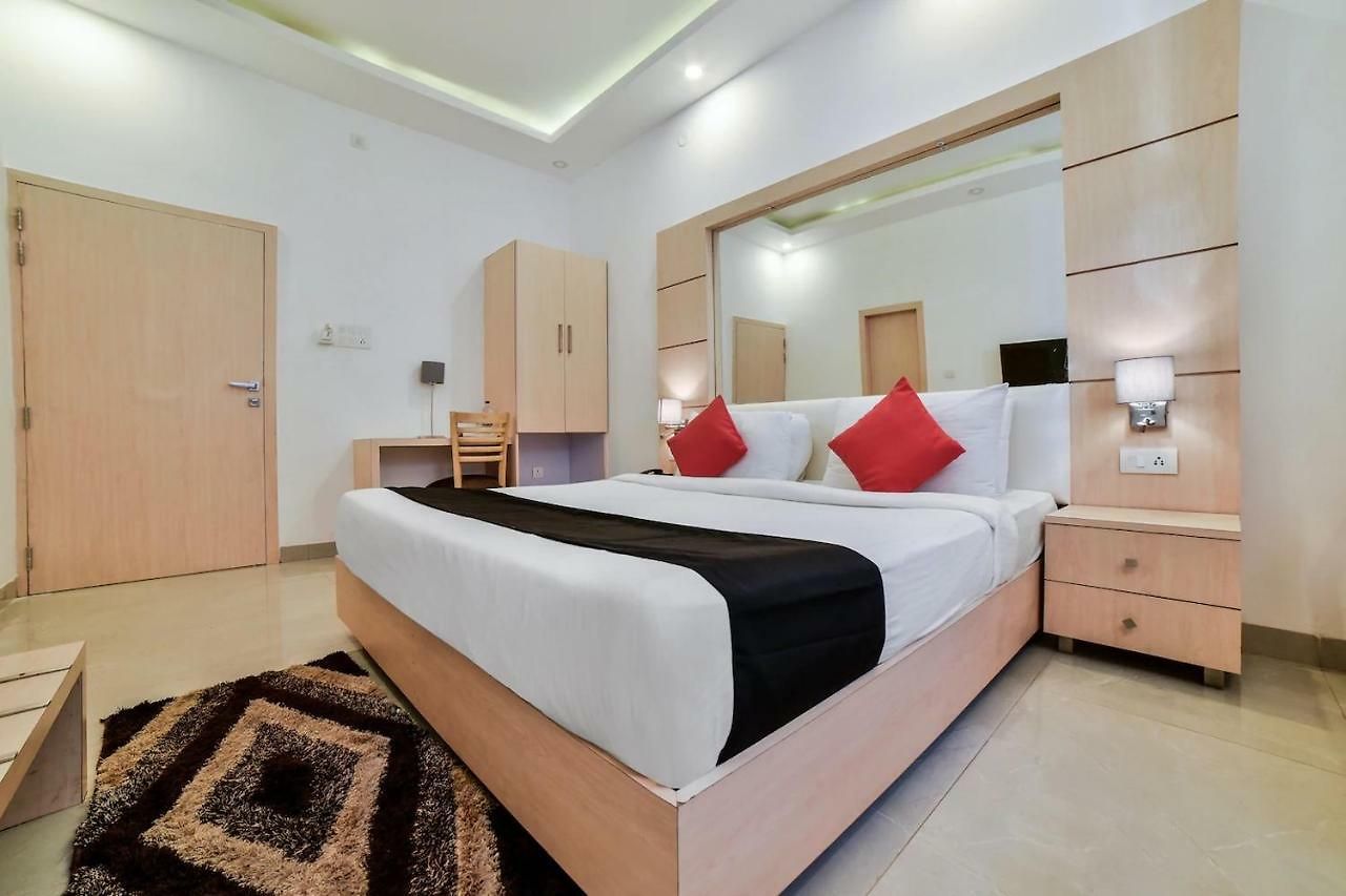 Hotel Anroute Stays - Airport Road Mumbai