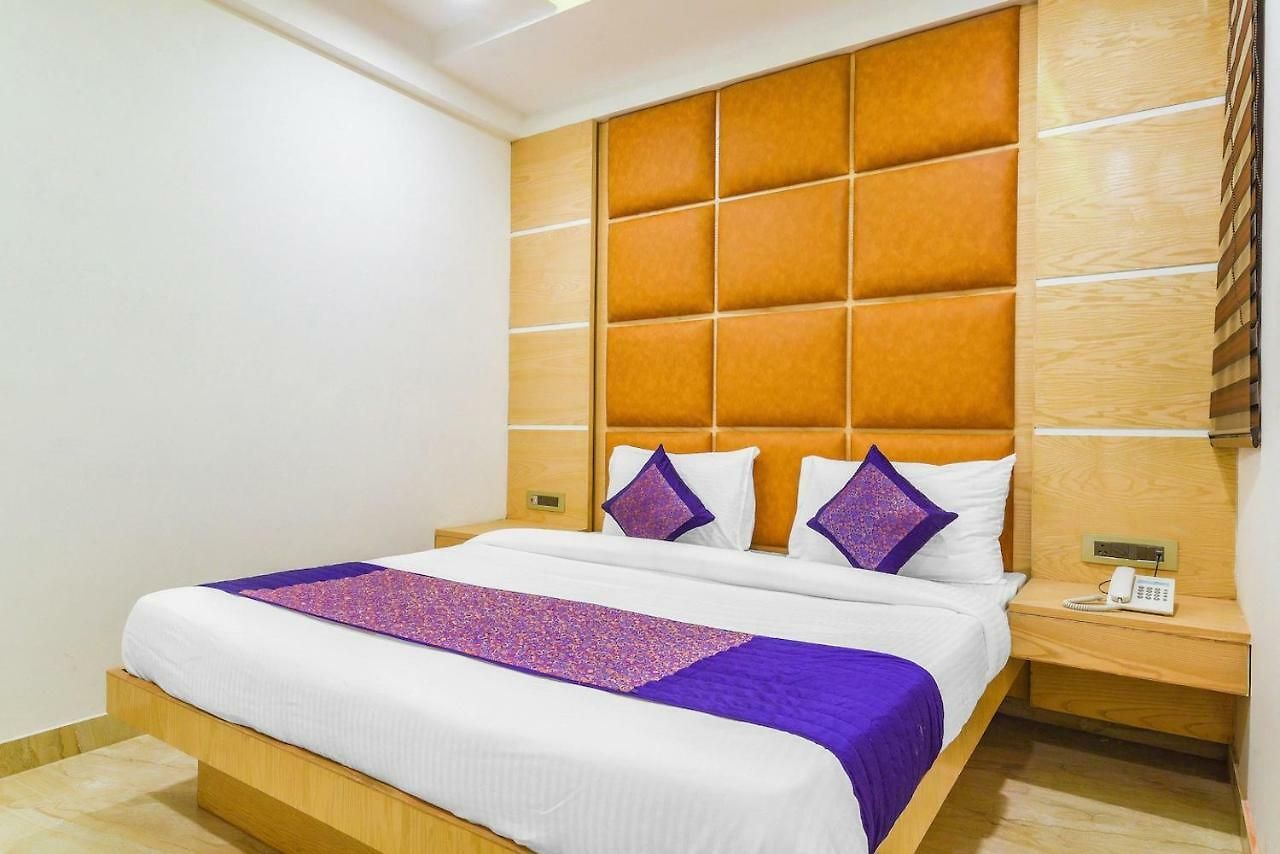 Anroute Stays - Airport Road Mumbai