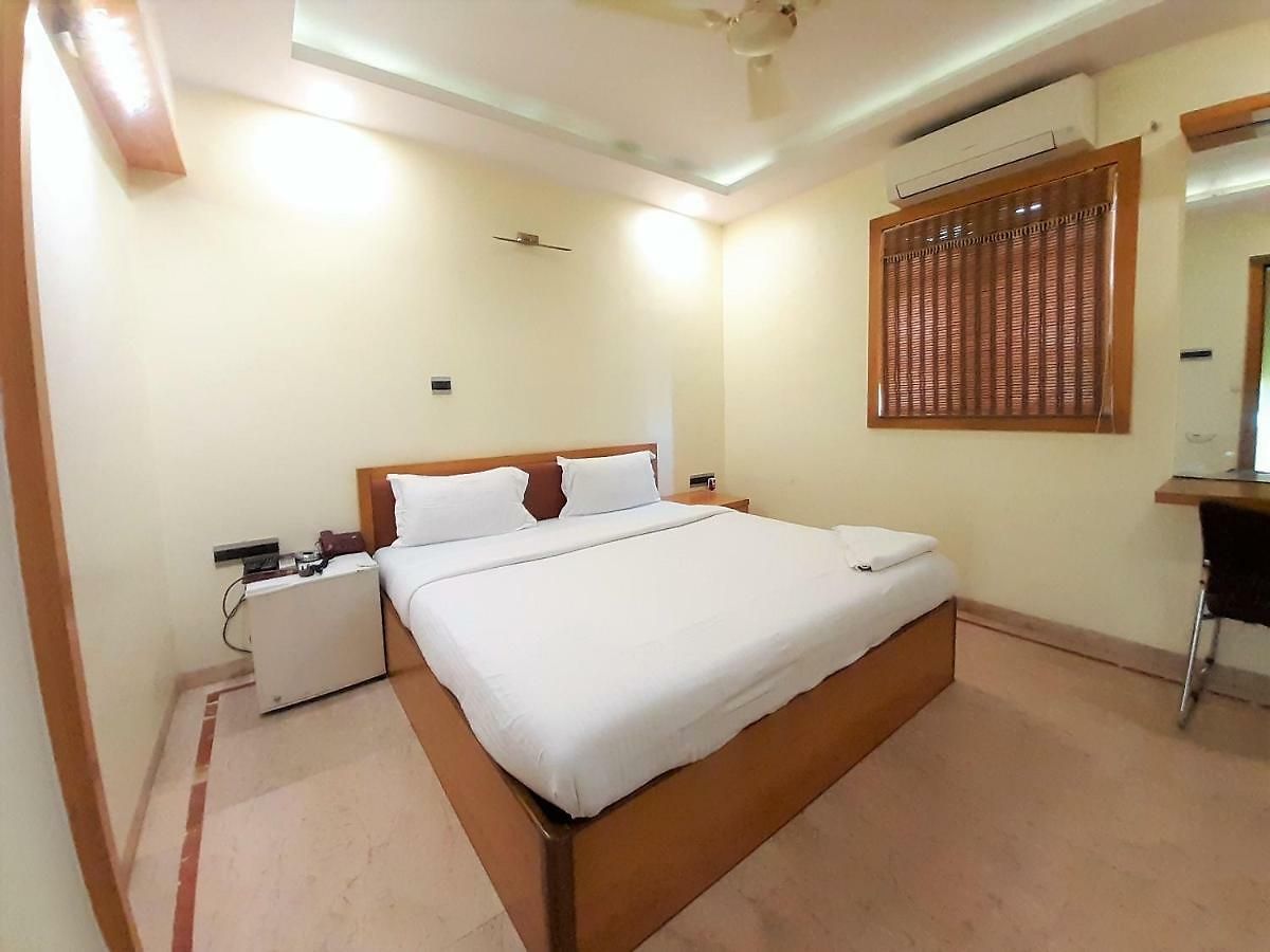 Hexa Benzy Palace Hotel