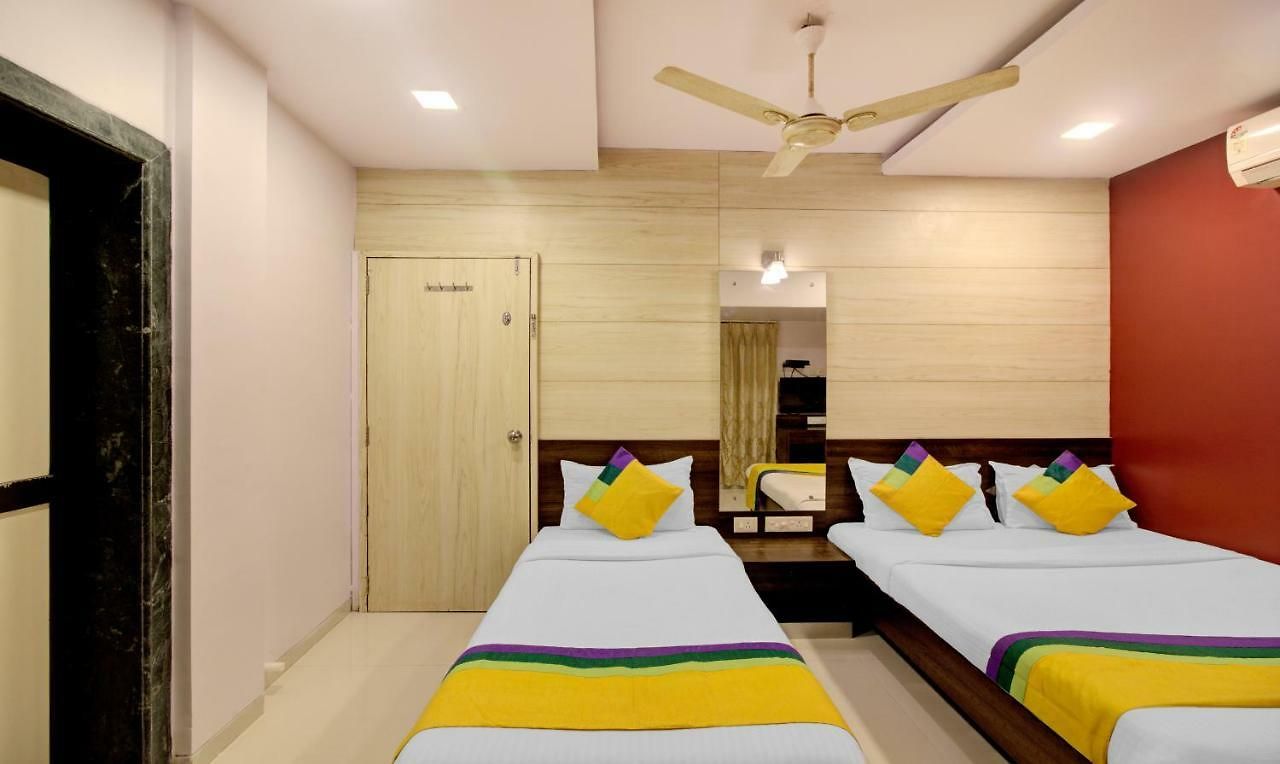 Hotel Daisy Residency 3*