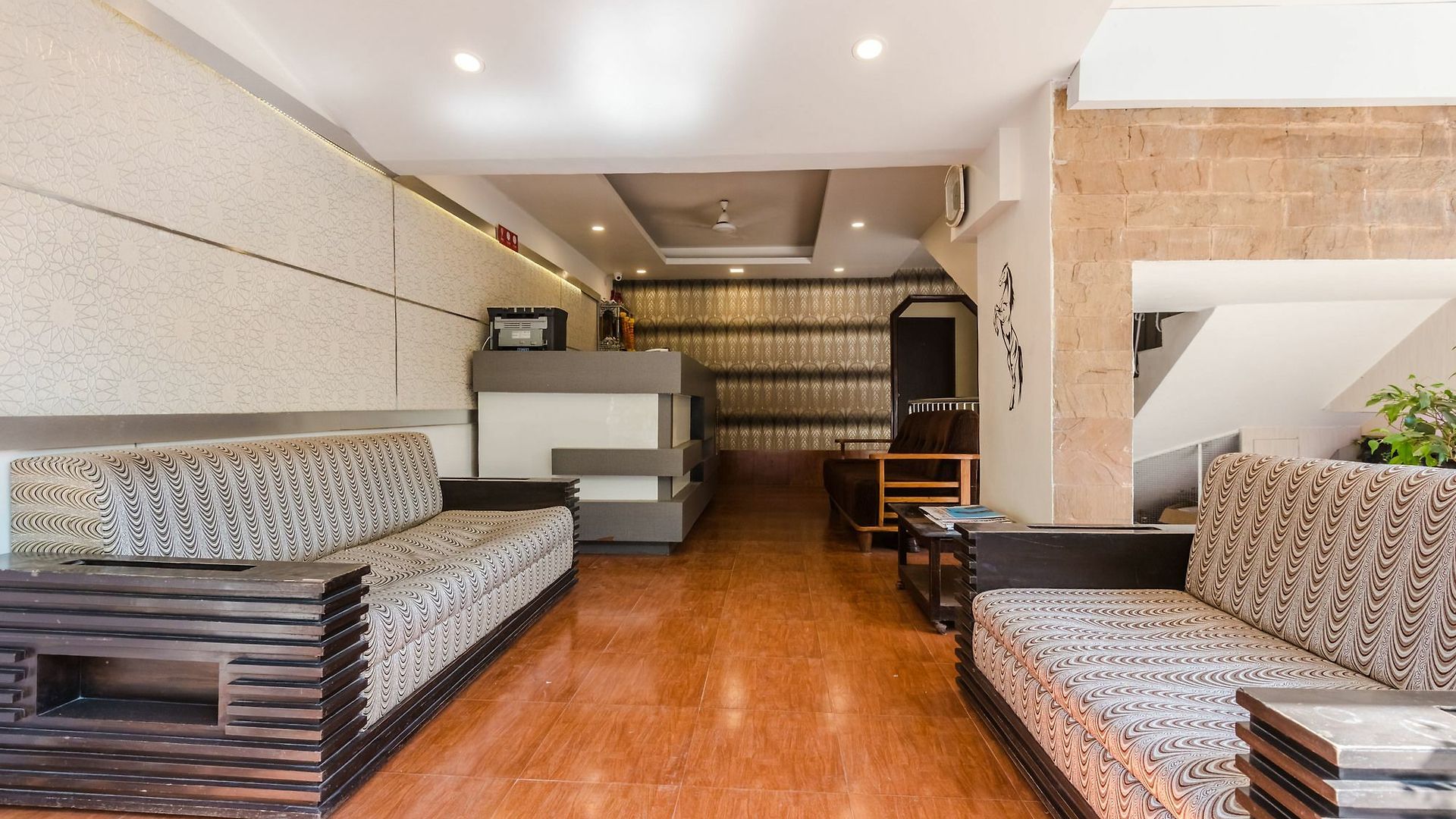 Hotel O Rana Residency Near Western Express Highway Metro Station 3*