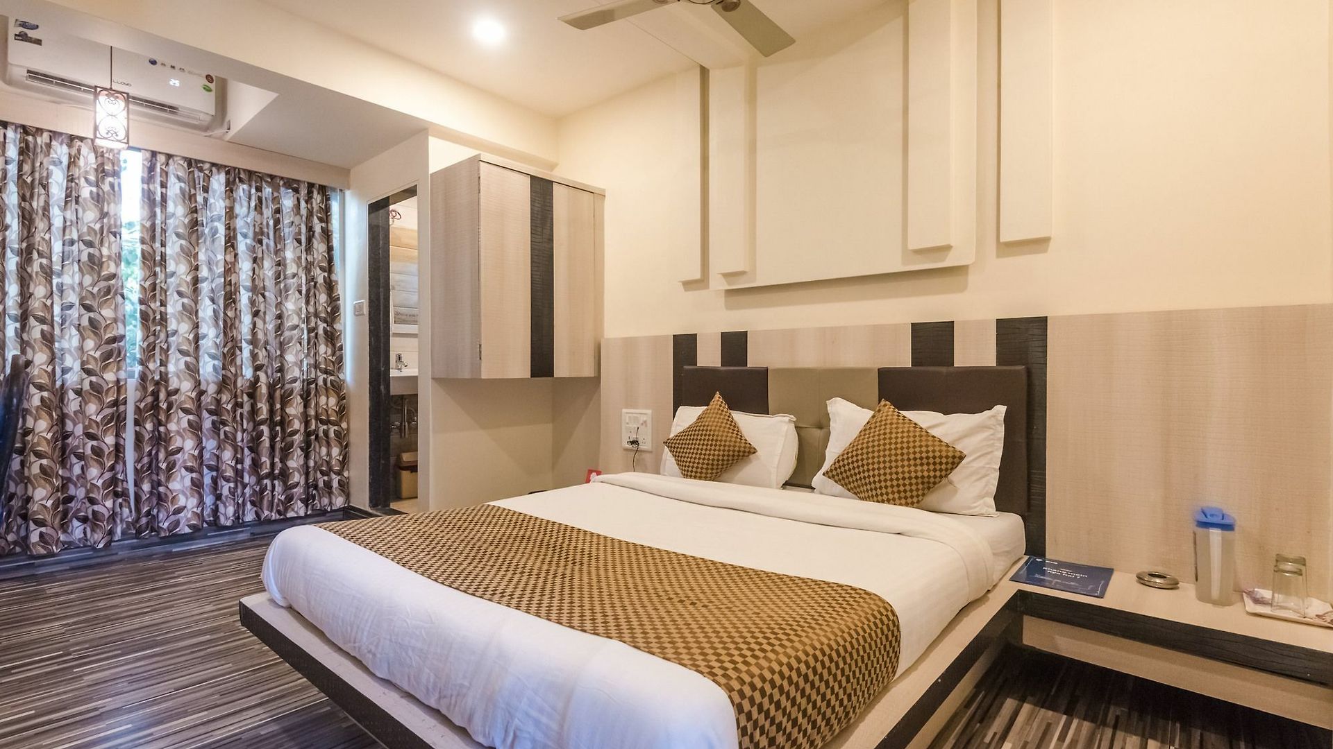 Hotel Hotel O Rana Residency Near Western Express Highway Metro Station