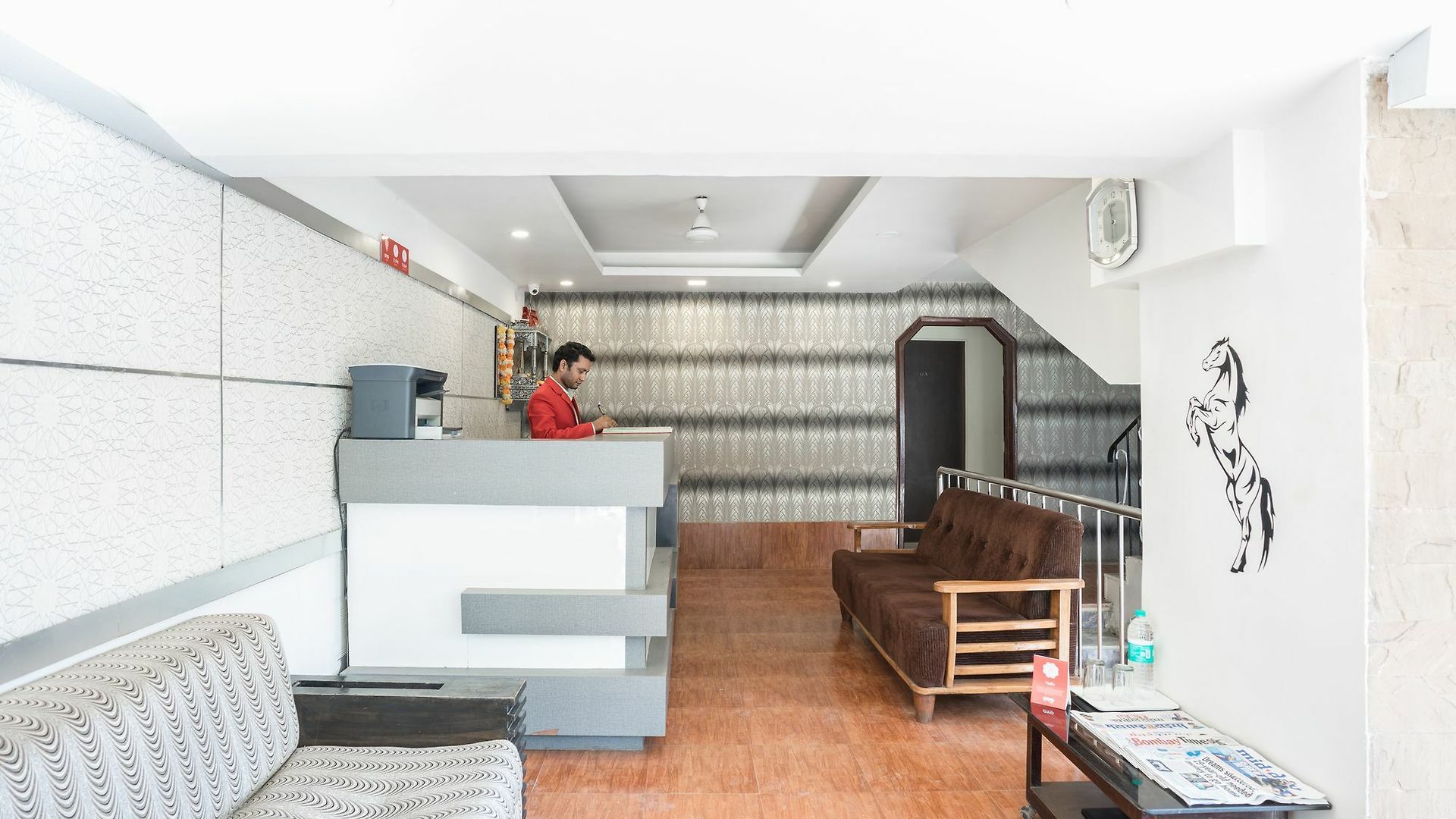 Hotel O Rana Residency Near Western Express Highway Metro Station Hotel