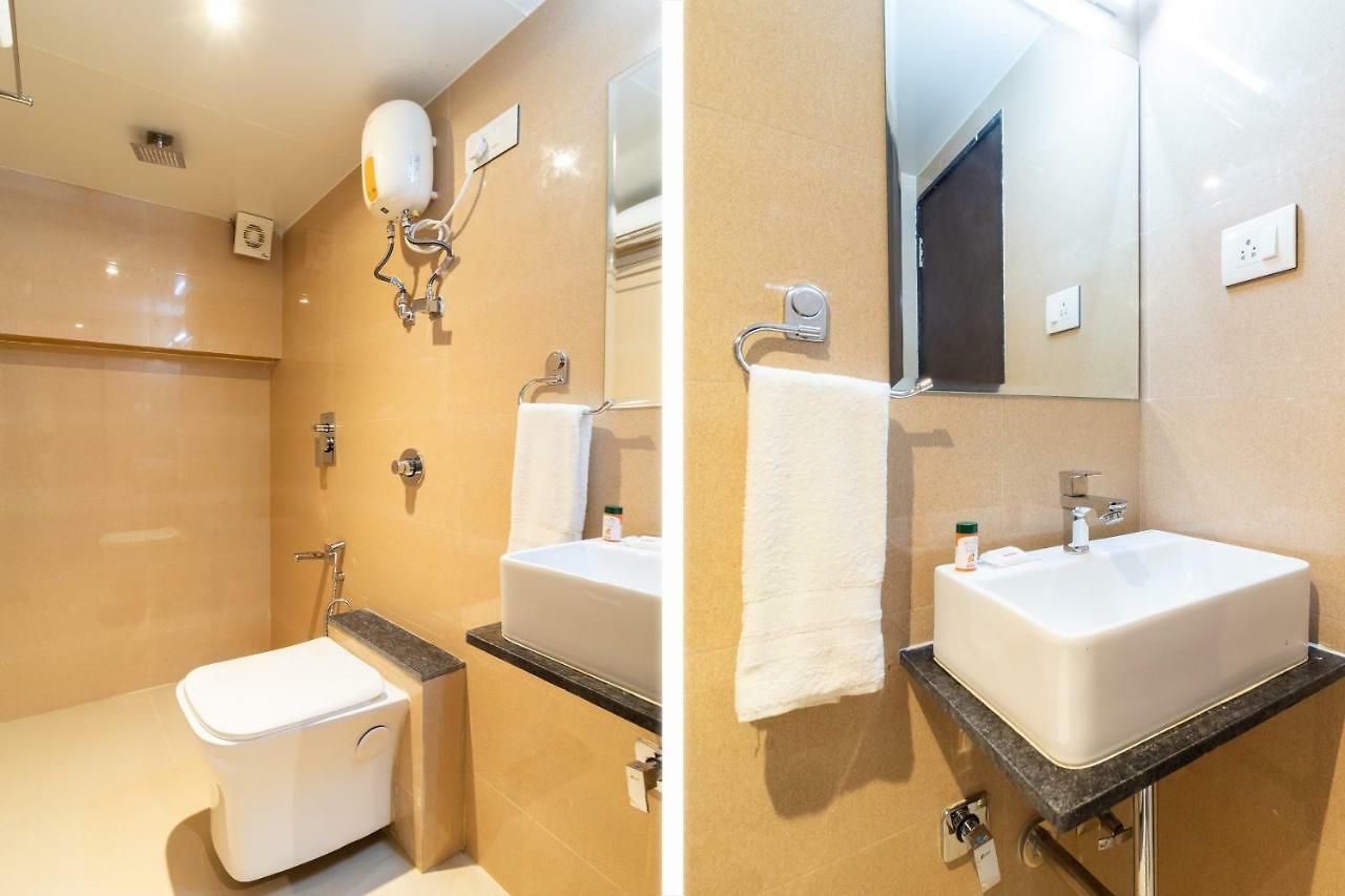 Hotel West 3*