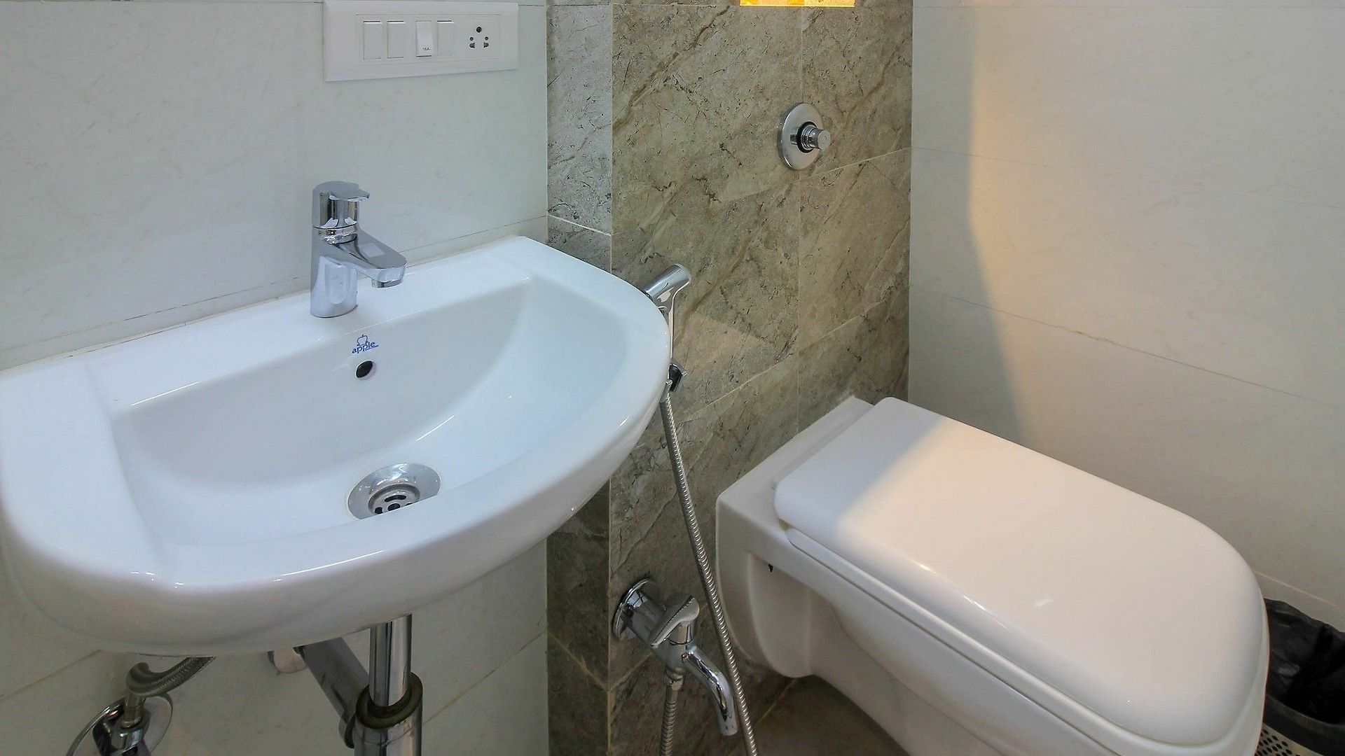 Fabhotel Hyson International Midc Mumbai