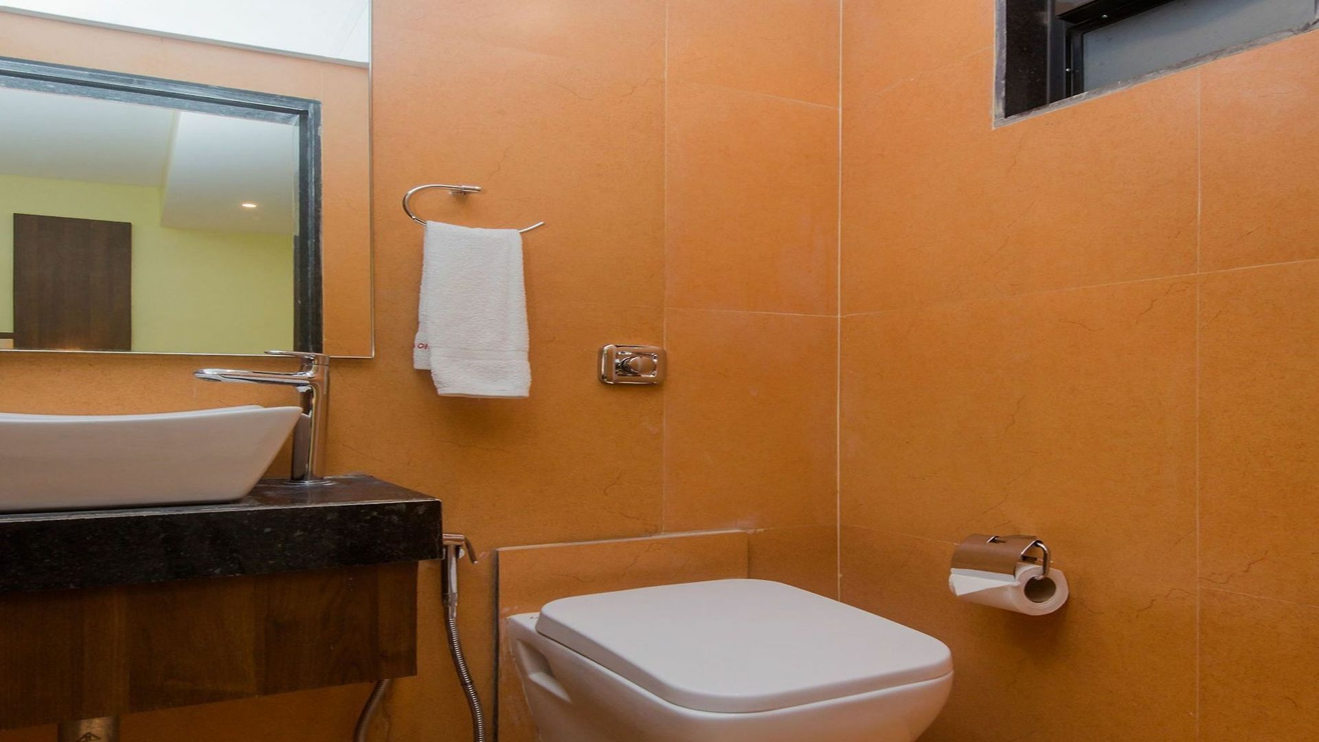 Hotel Oyo 9187 Adlon International Mumbai