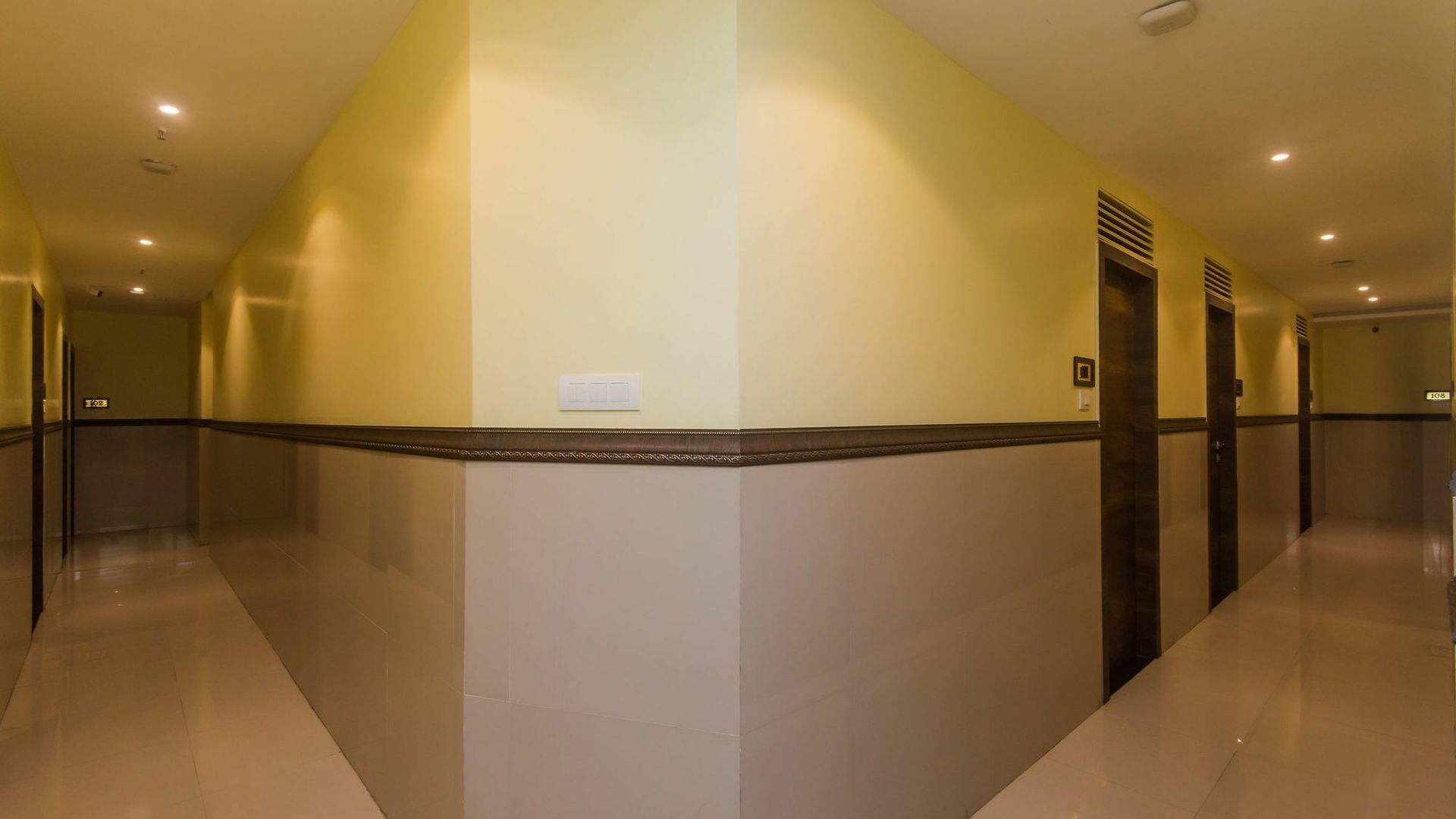Oyo 9187 Adlon International Hotel