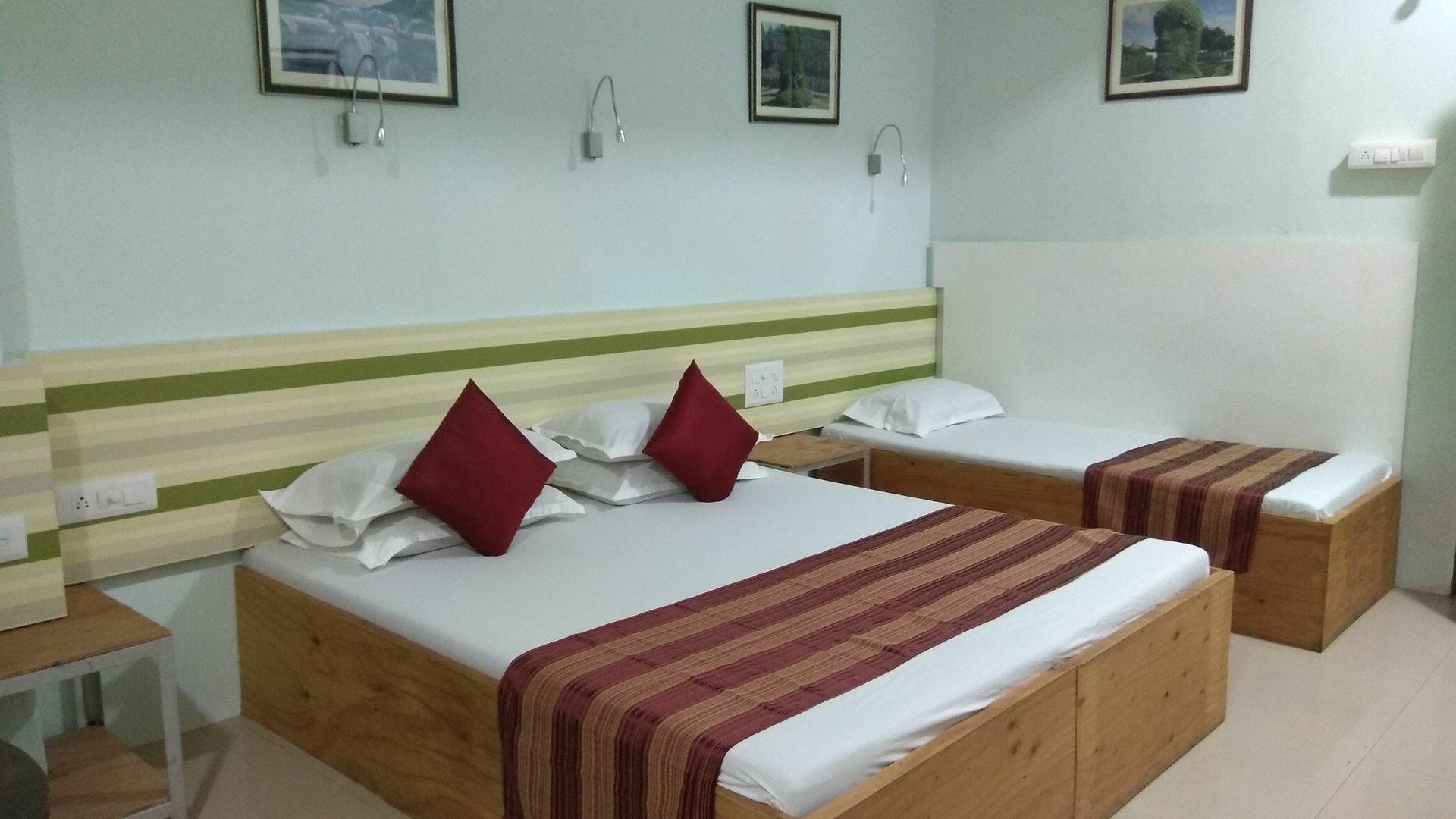 Hotel Shubham Parle