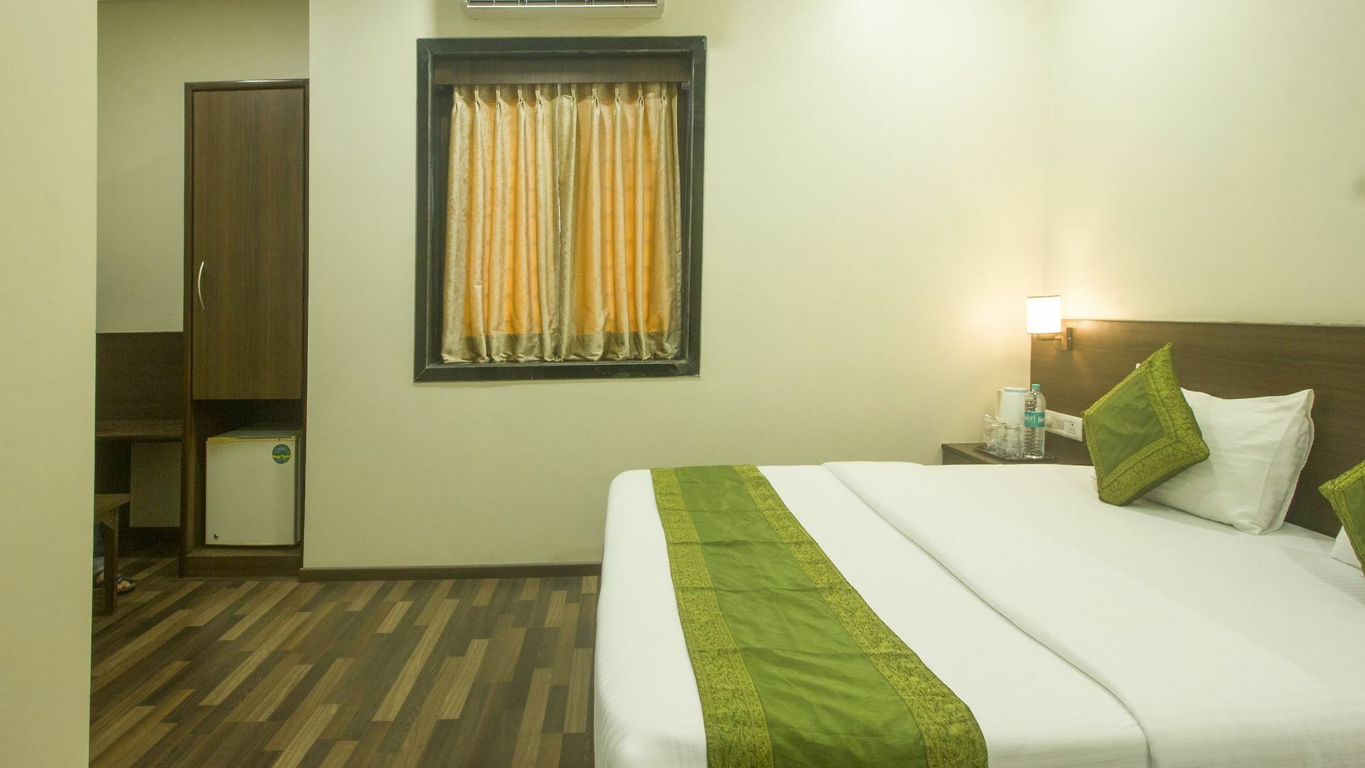 Treebo Trend Rosewood Hotel 3*