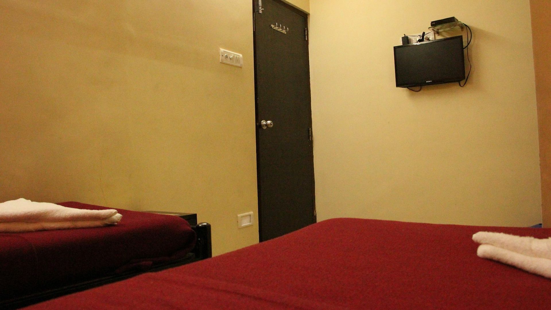 Decent Inn