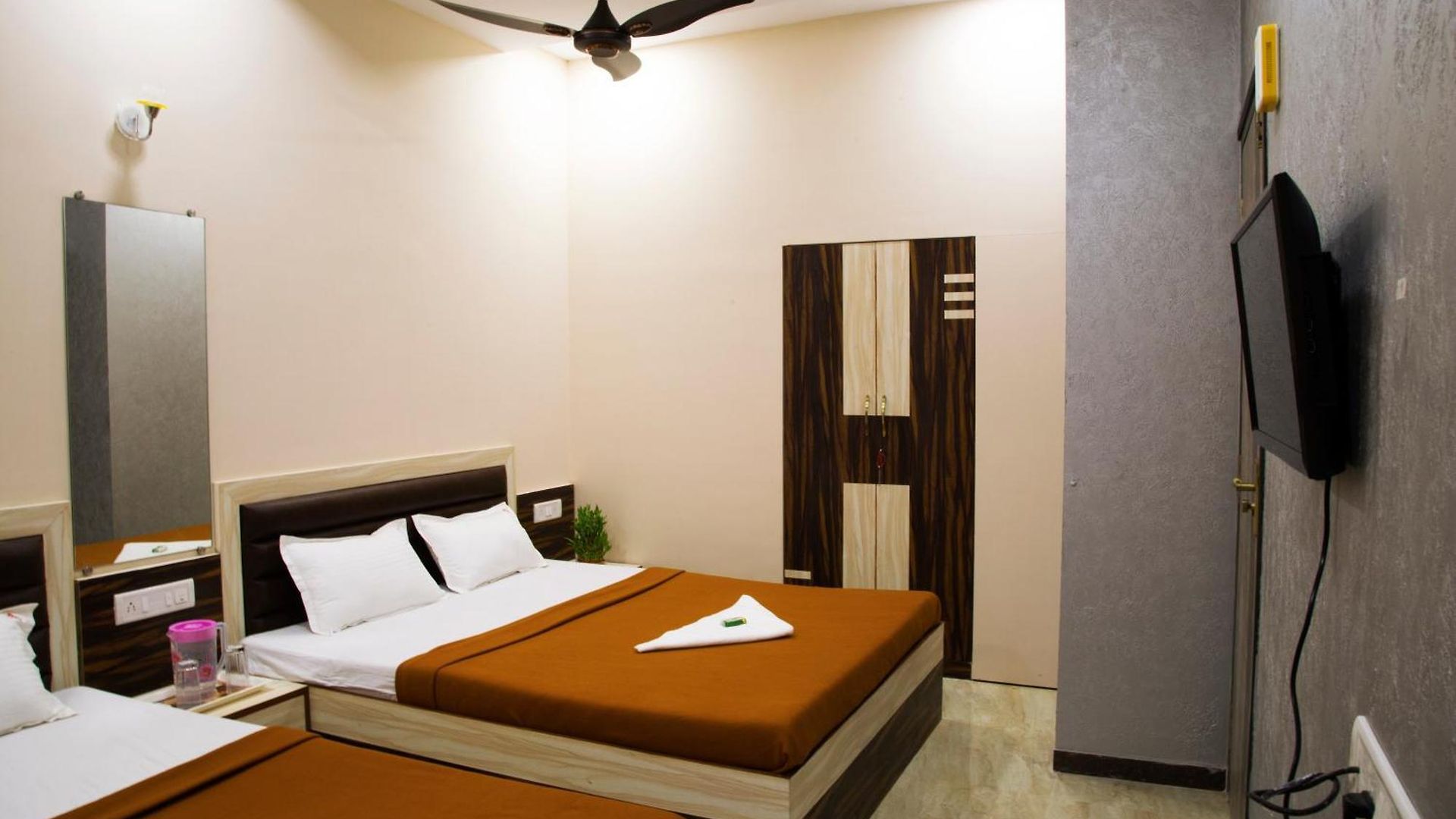 Welcome Guest house *